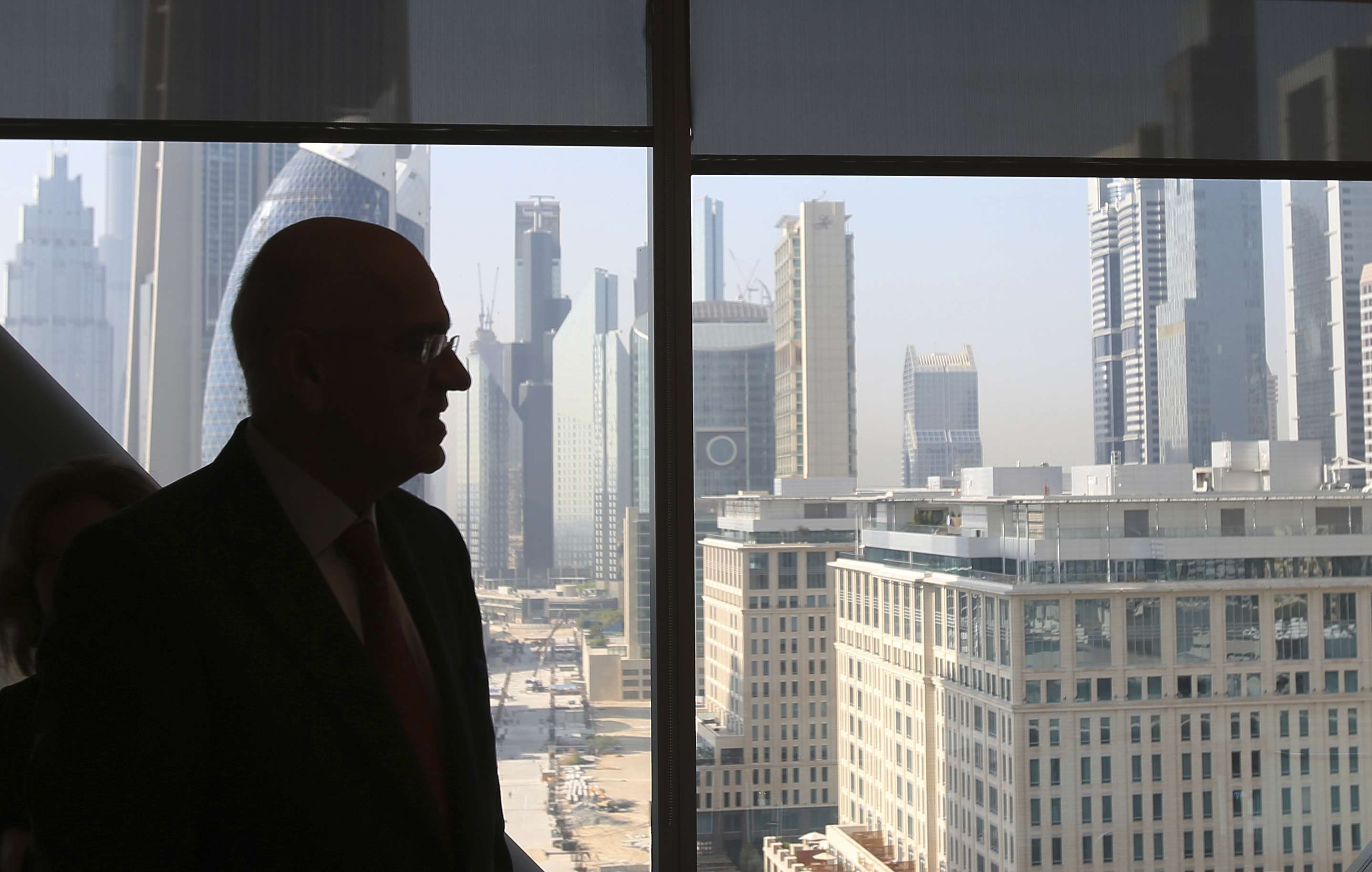 دعم المستثمرين في الامارات