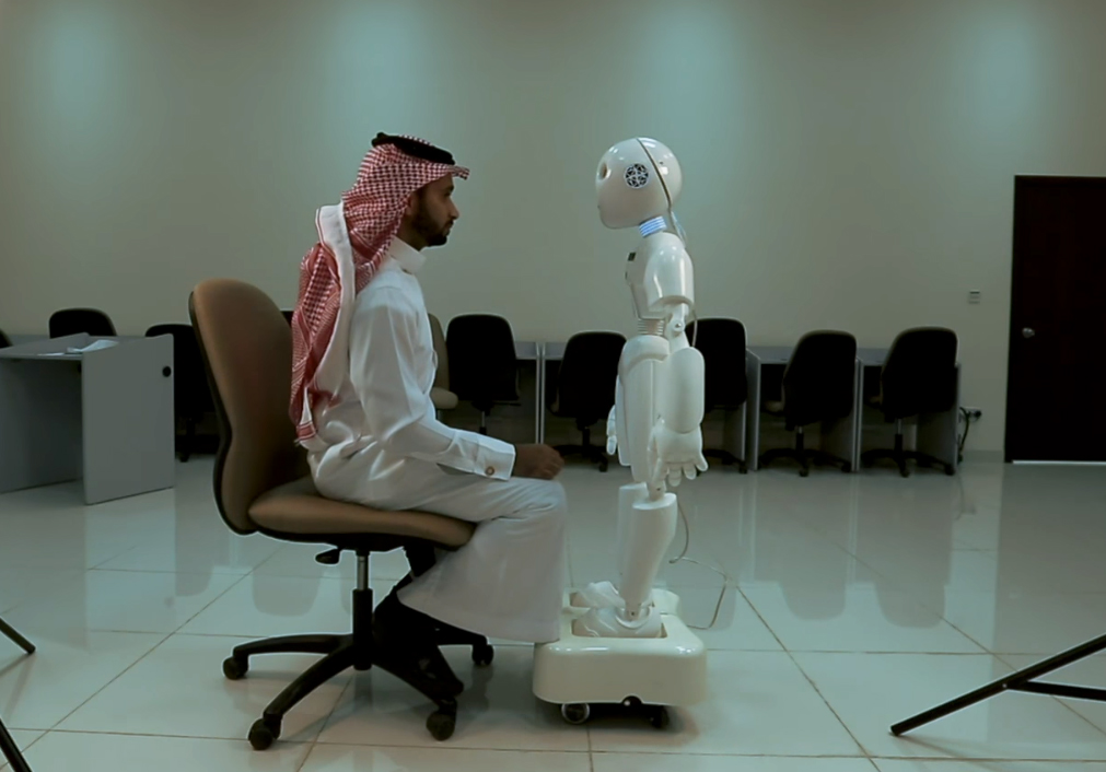 مُسالم يحاور صانعه