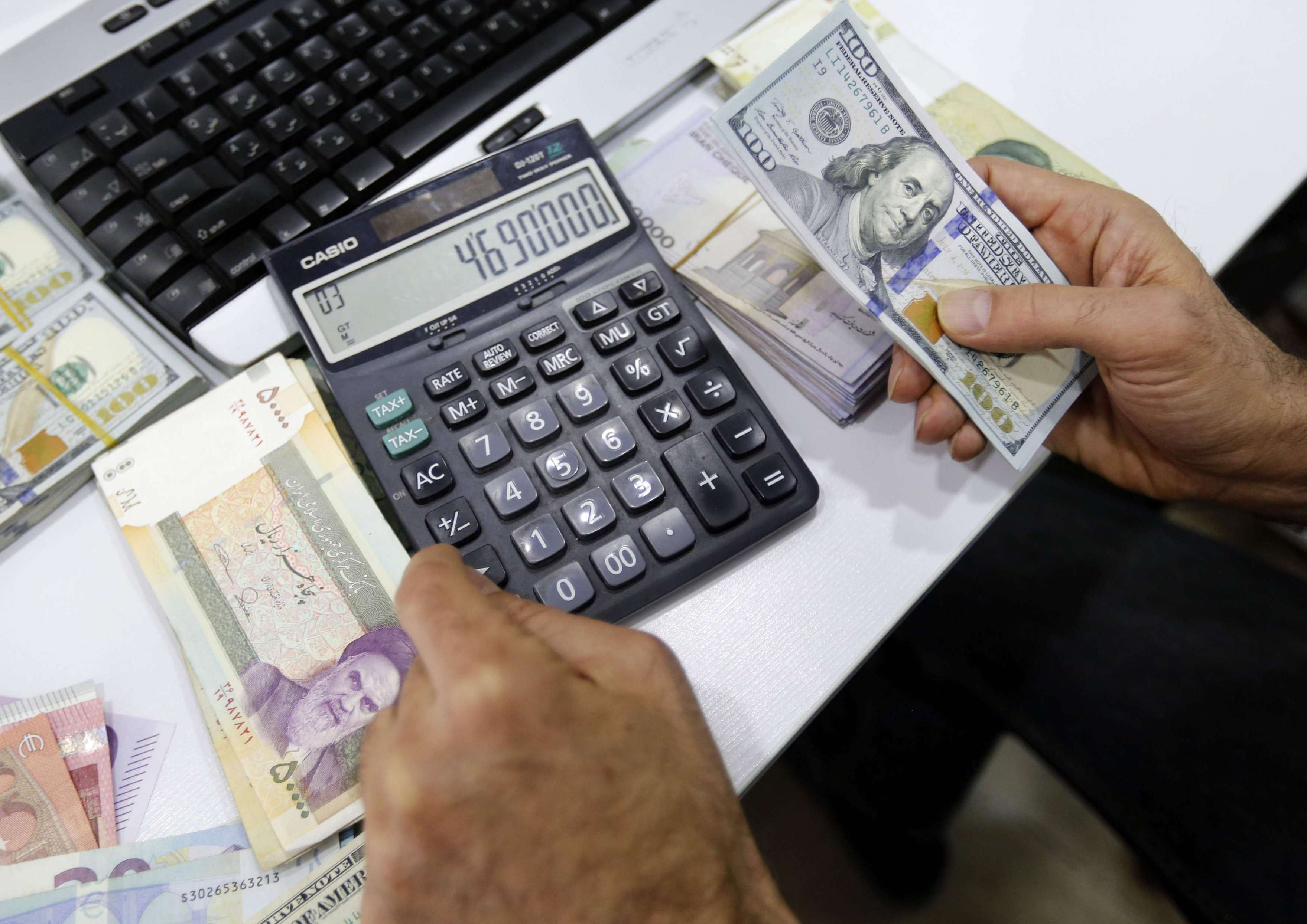 العملة الإيرانية أمام الدولار