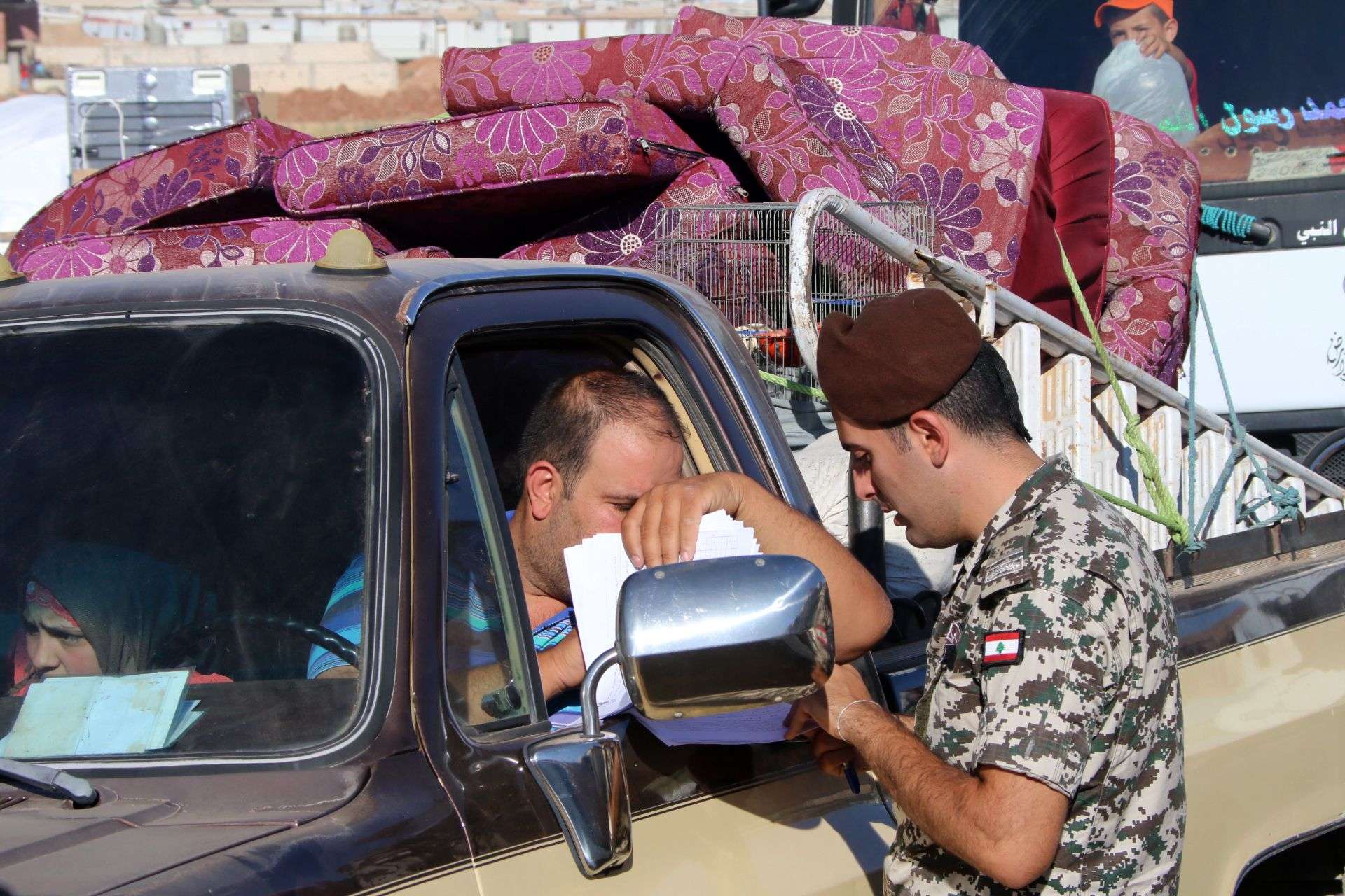عودة اللاجئين السوريين من لبنان