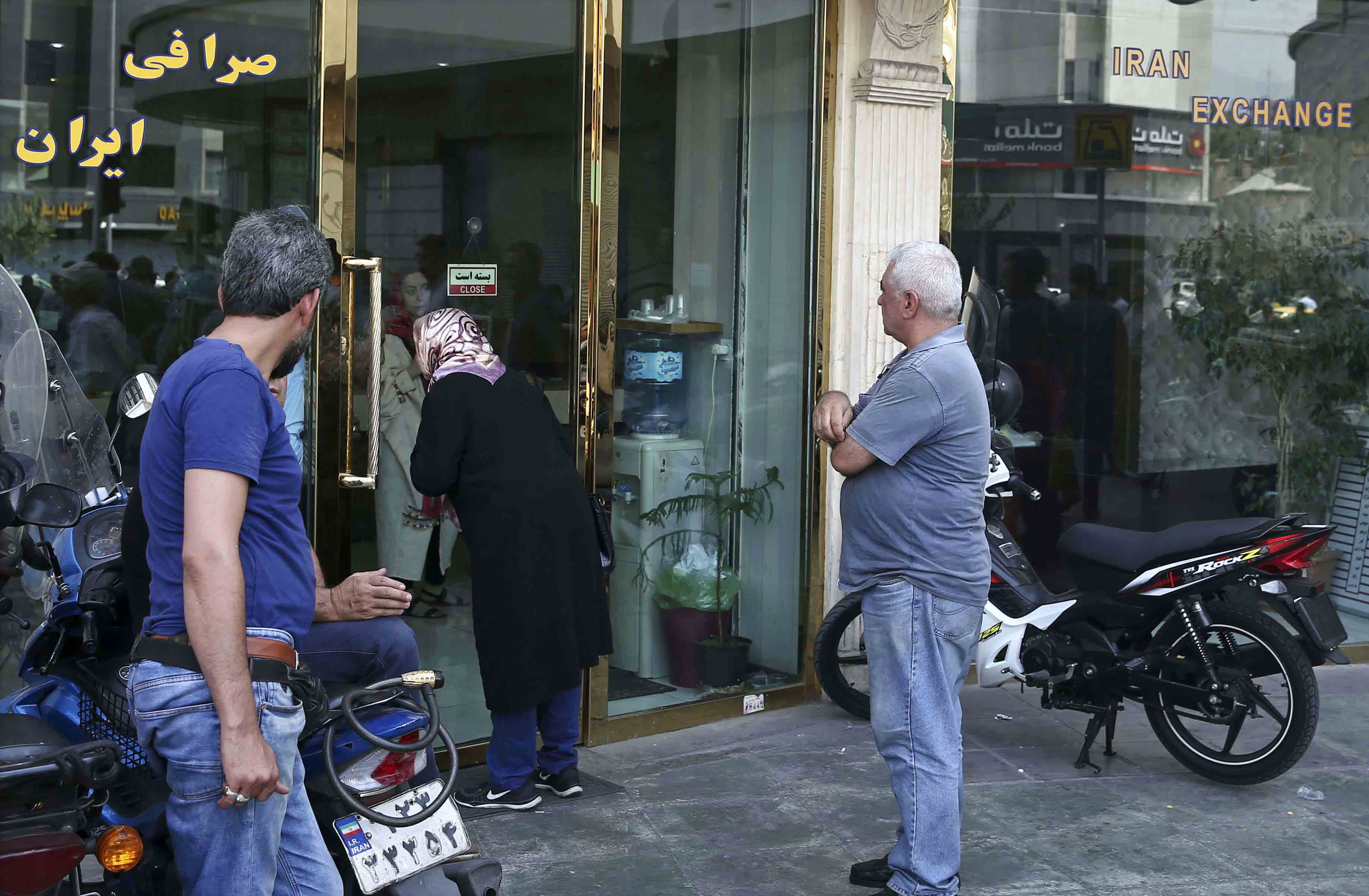 الازمة تتفاقم جراء غياب الحلول