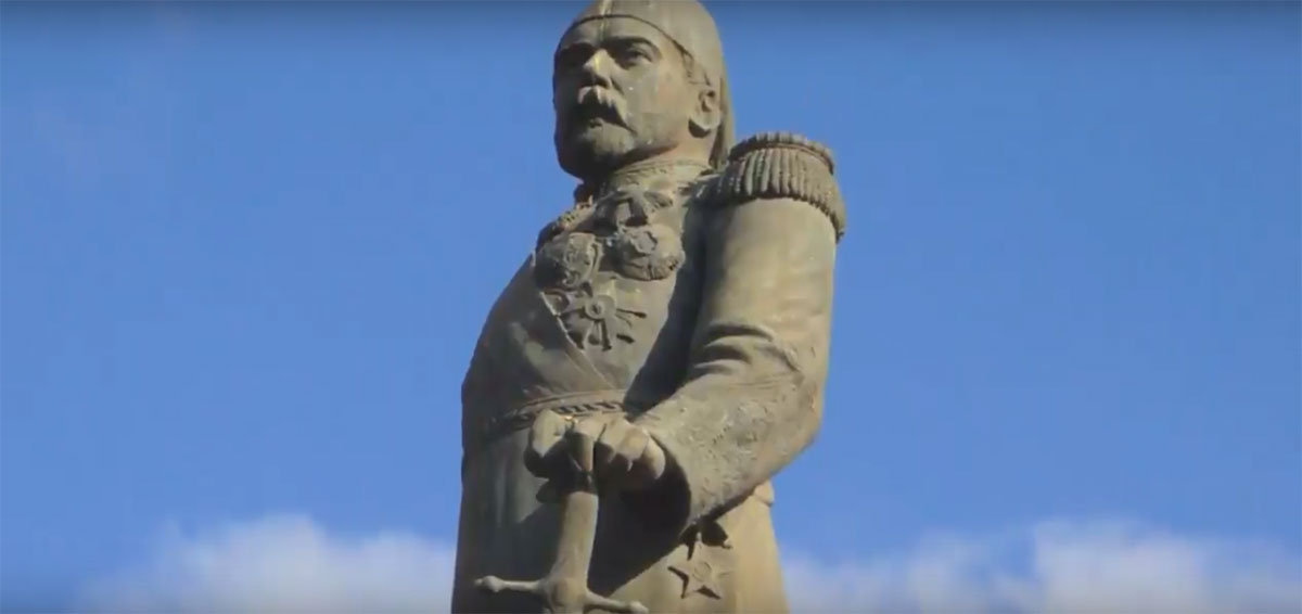 طالب الكثير برد الاعتبار للخديو إسماعيل،