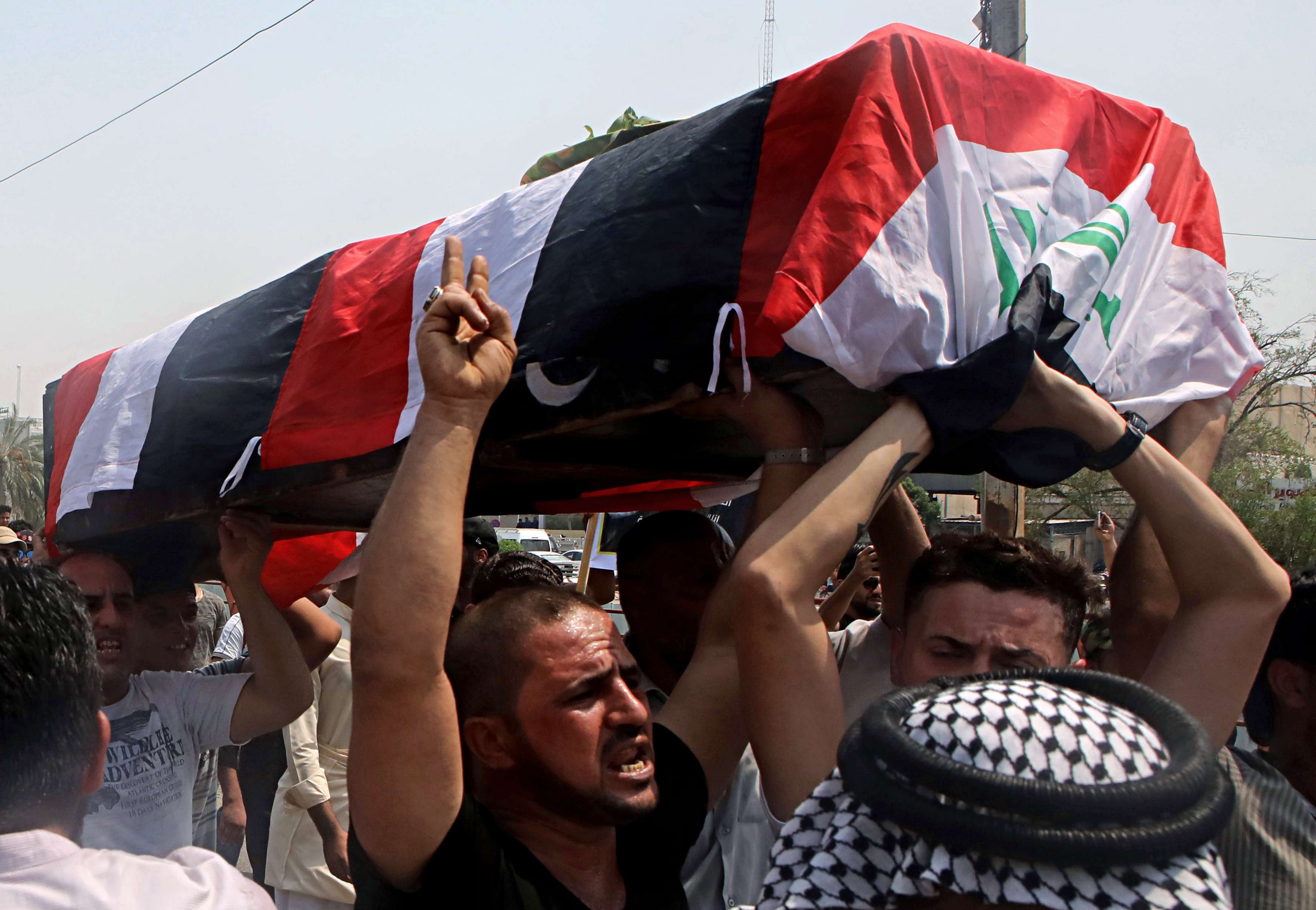 12 قتيلا في اسبوع من الاحتجاجات