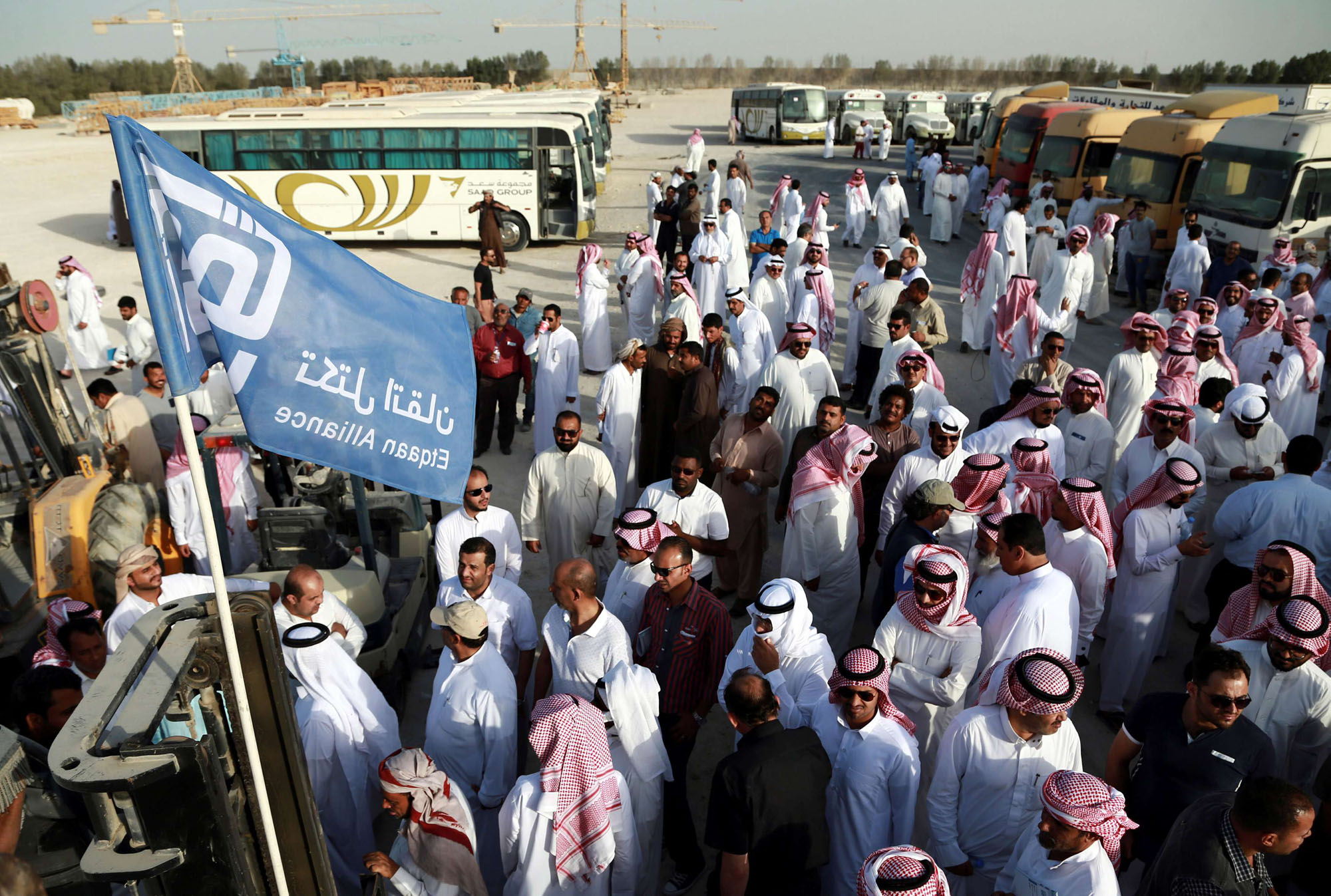 تحالف اتقان يبيع 900 سيارة