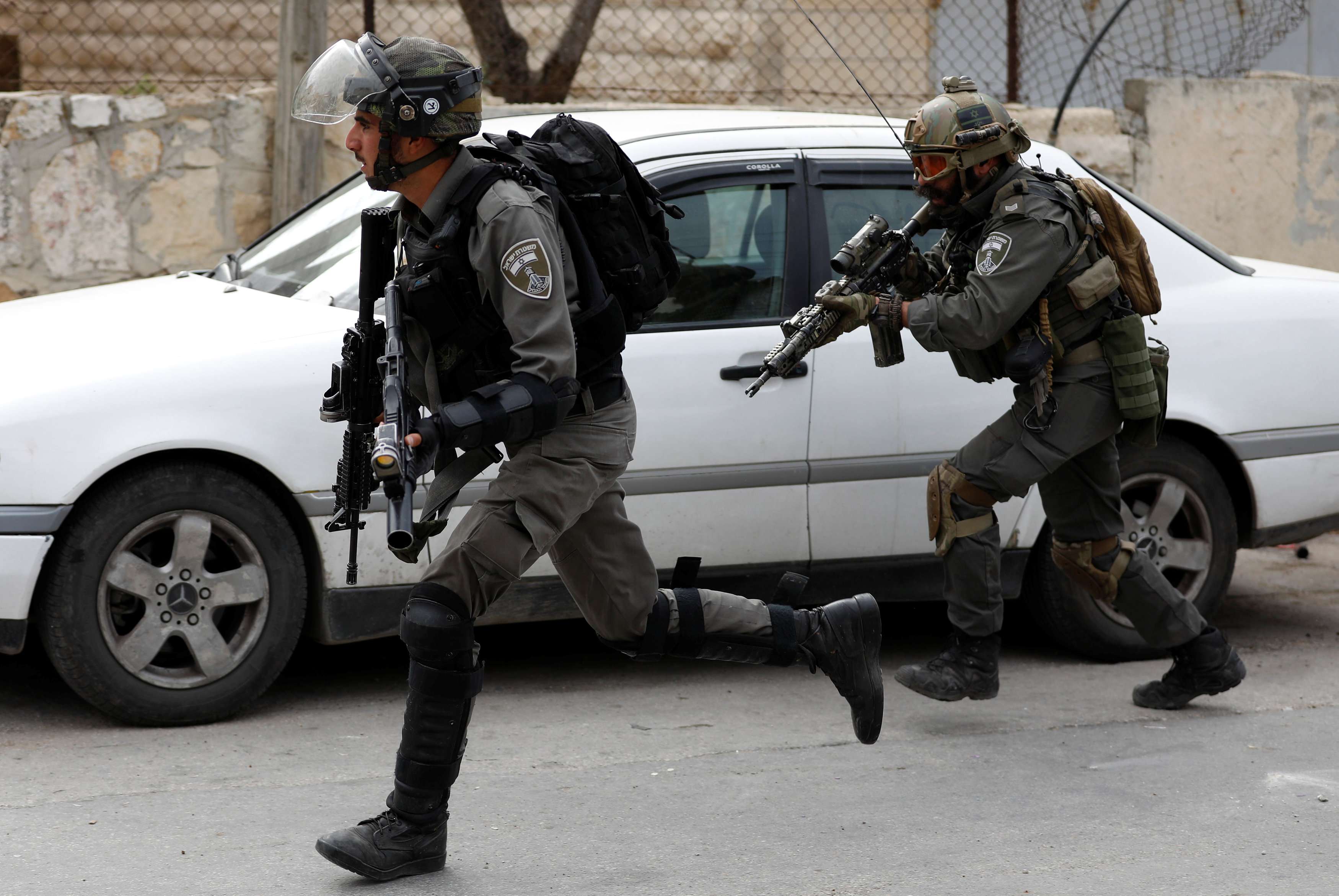 السلطة: إسرائيل خطفت المسؤولين الفلسطينيين
