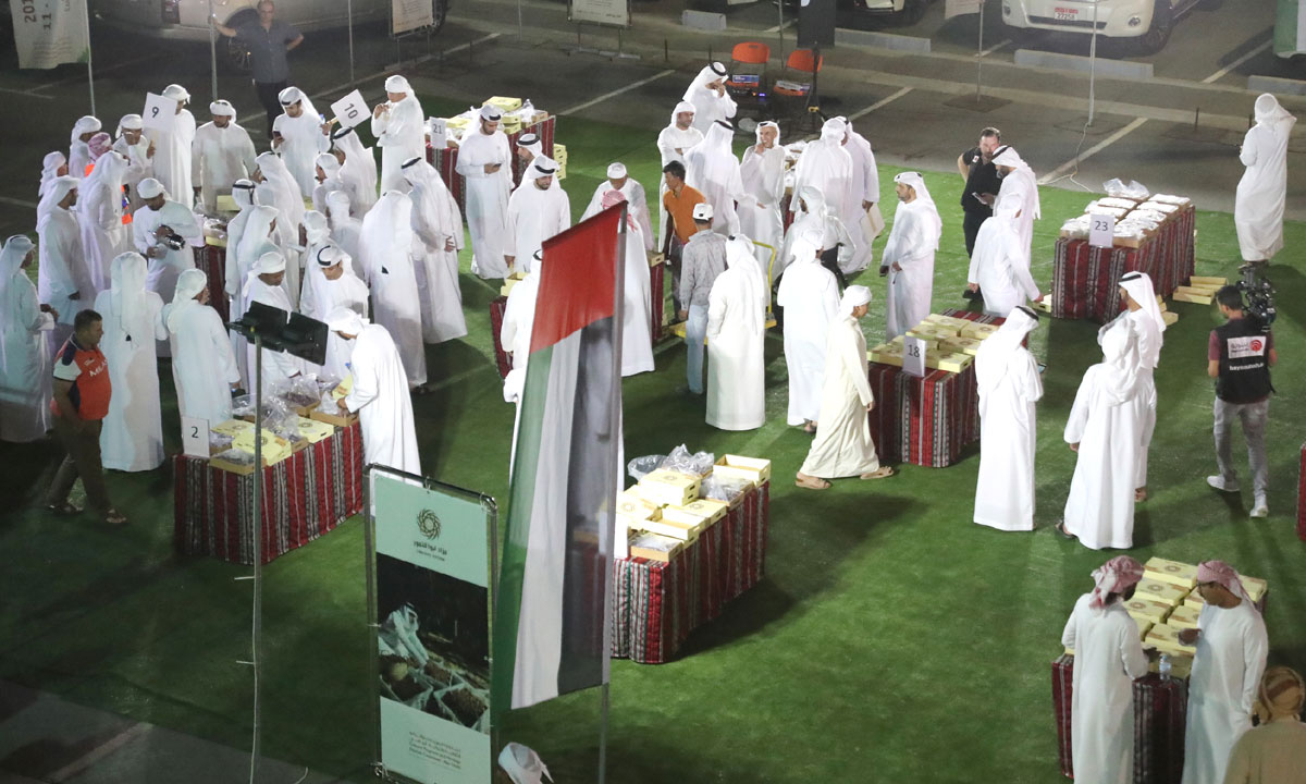 فرصة جيدة للالتقاء التجار 