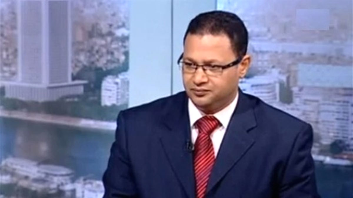 الكاتب يبدو متأثرا ببناء السيناريو التلفزيوني 