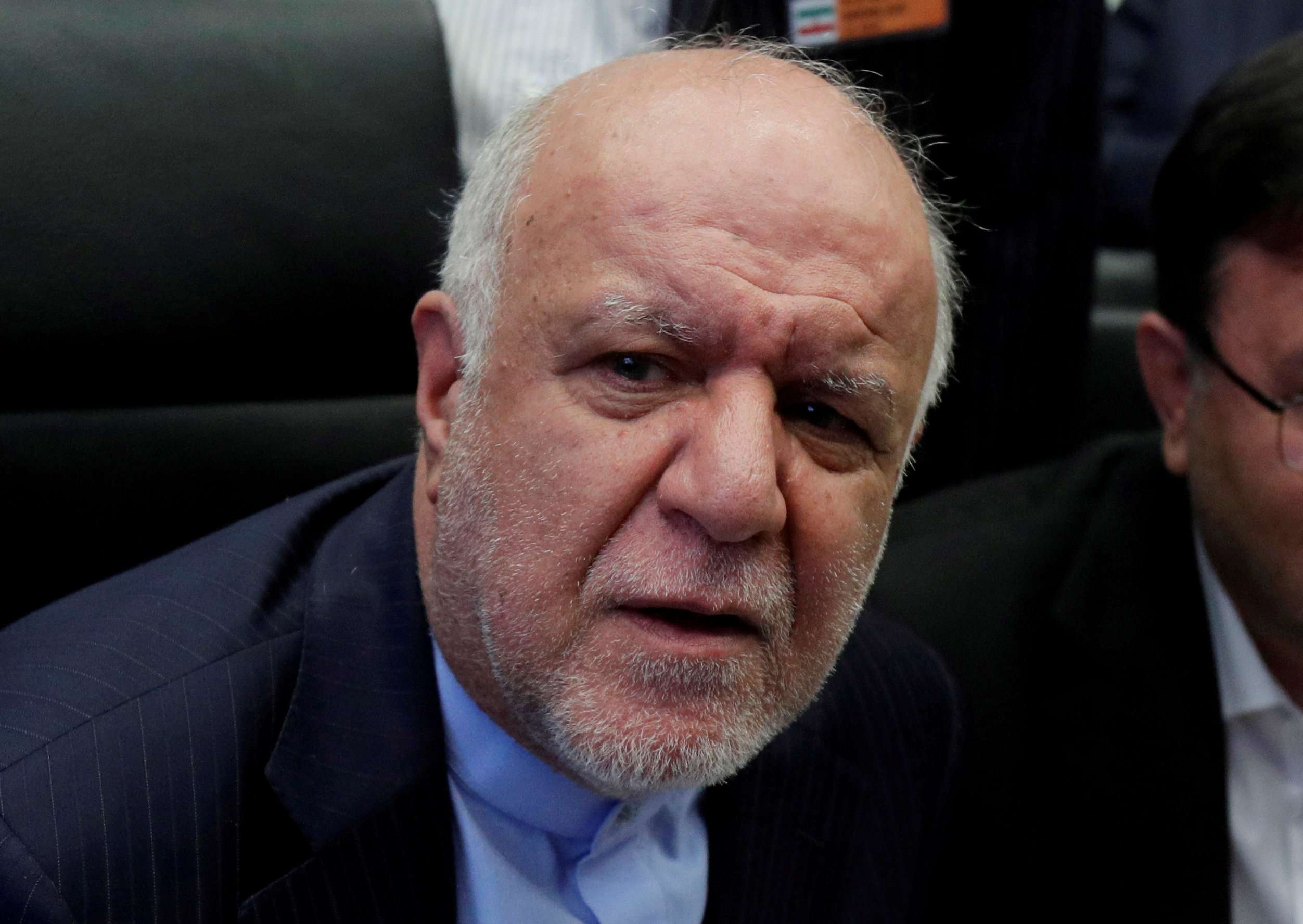 ايران تقر بتراجع طفيف في صادراتها النفطية