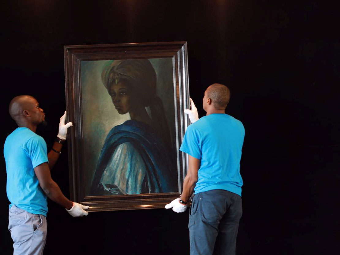 الموناليزا النيجيرية تظهر في موطنها لأول مرة 