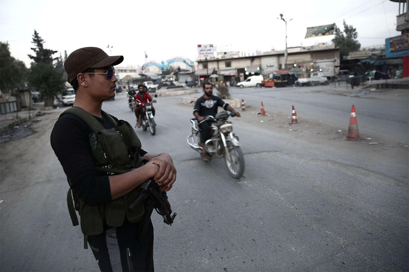 Turkish troops in Afrin imposed a curfew on civilians from Saturday evening in a bid to avoid bloodshed