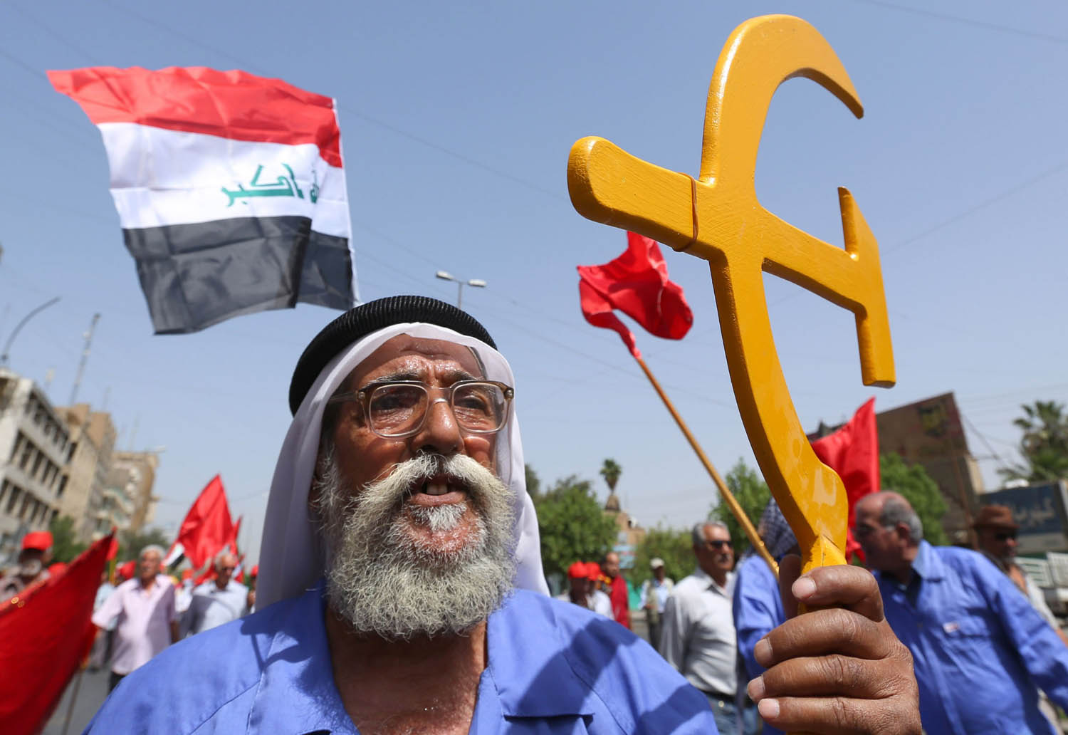 متظاهرون شيوعيون في بغداد