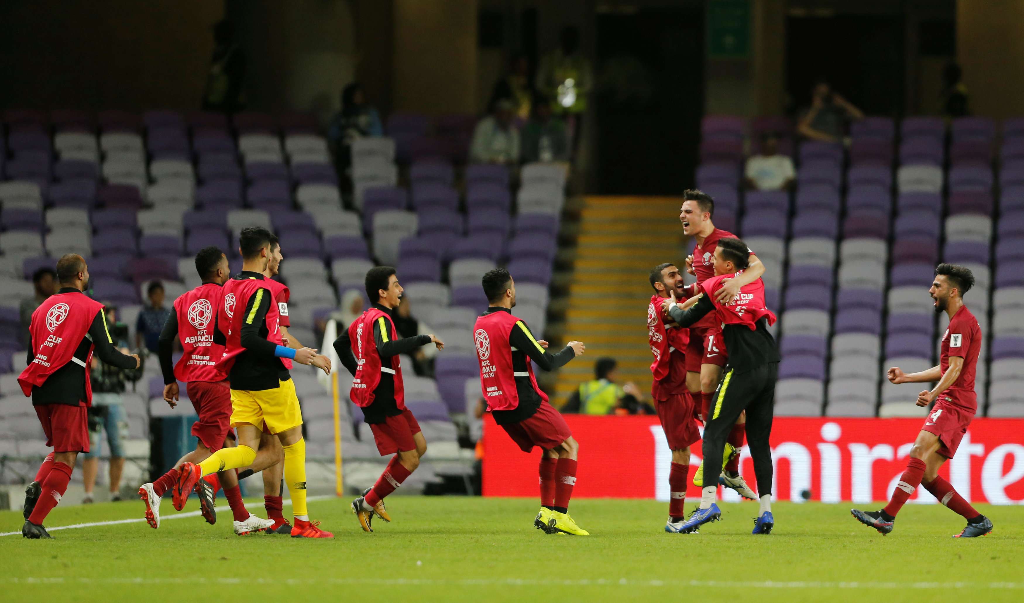 لقاء قطر ولبنان في كأس آسيا 2019
