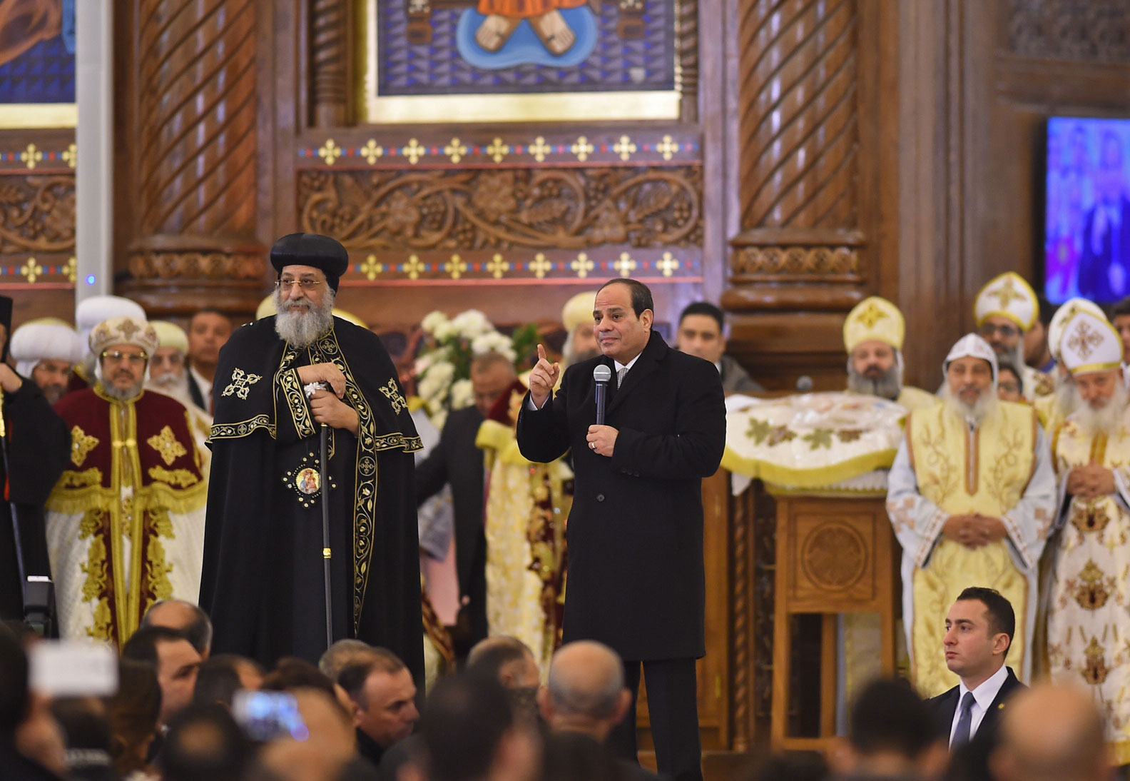 الرئيس المصري عبدالفتاح السيسي والبابا تواضروس الثاني بابا الإسكندرية وبطريرك الكرازة المرقسية 