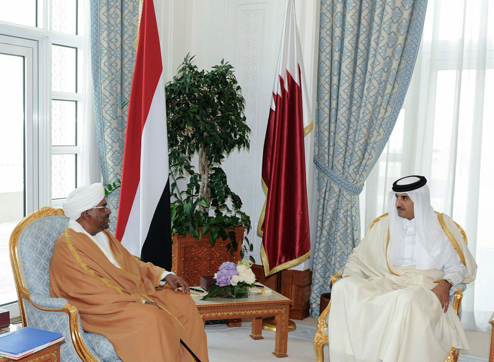 البشير تلقى دعما من أمير قطر الشيخ تميم بن حمد 