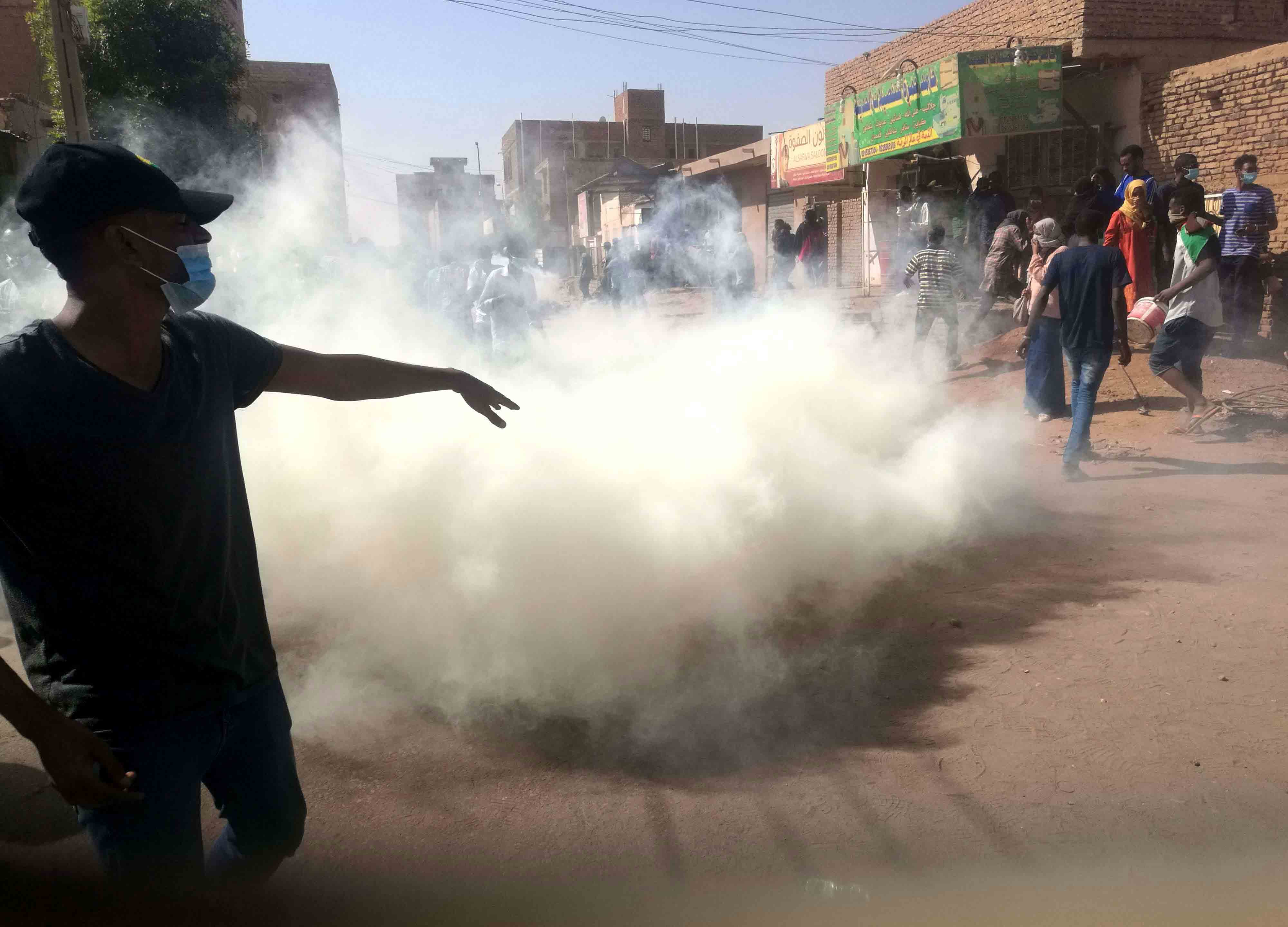 تصعيد شعبي للاطاحة بالنظام