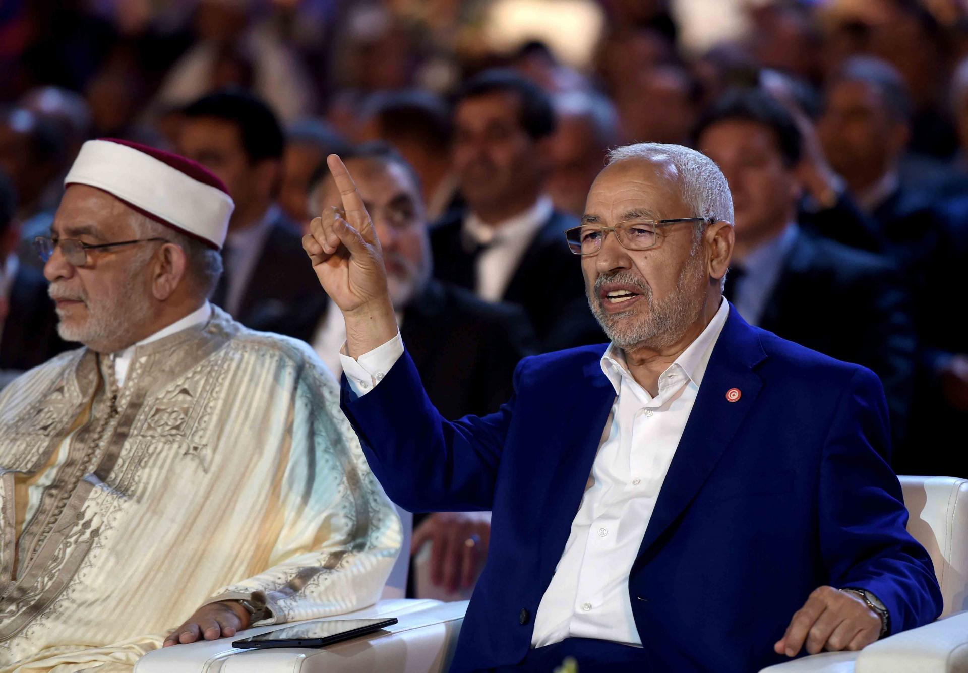 رئيس حركة النهضة راشد الغنوشي ومرشحها للرئاسة عبدالفتاح مورو