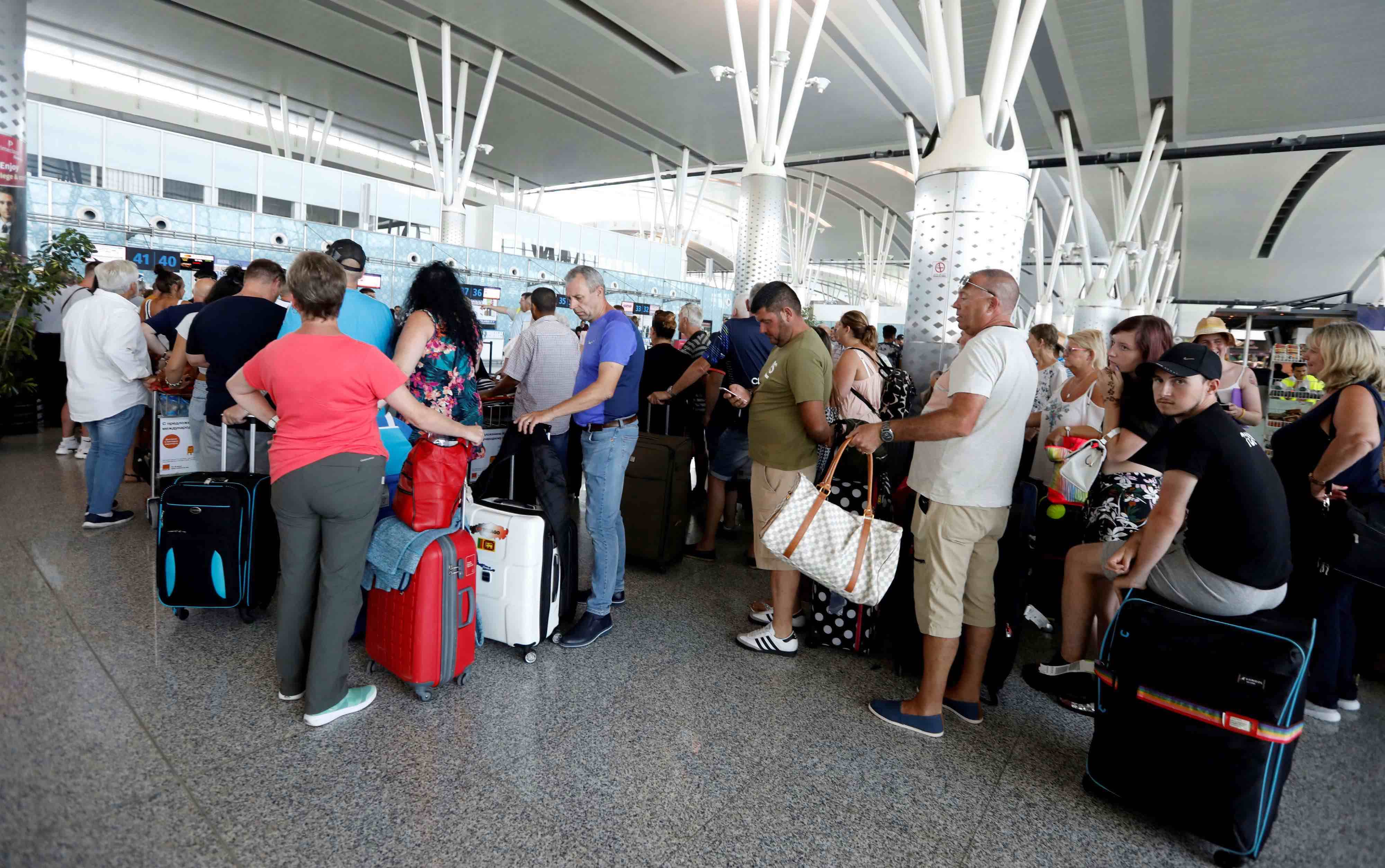 Tunisian authorities said officials and tourism industry representatives from both countries were to meet on Tuesday with Tunisia's central bank