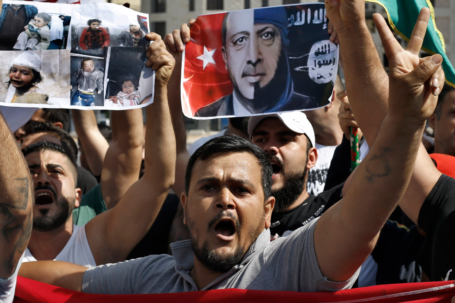 لأردوغان سجل حافل من التحالف مع الميليشيات 