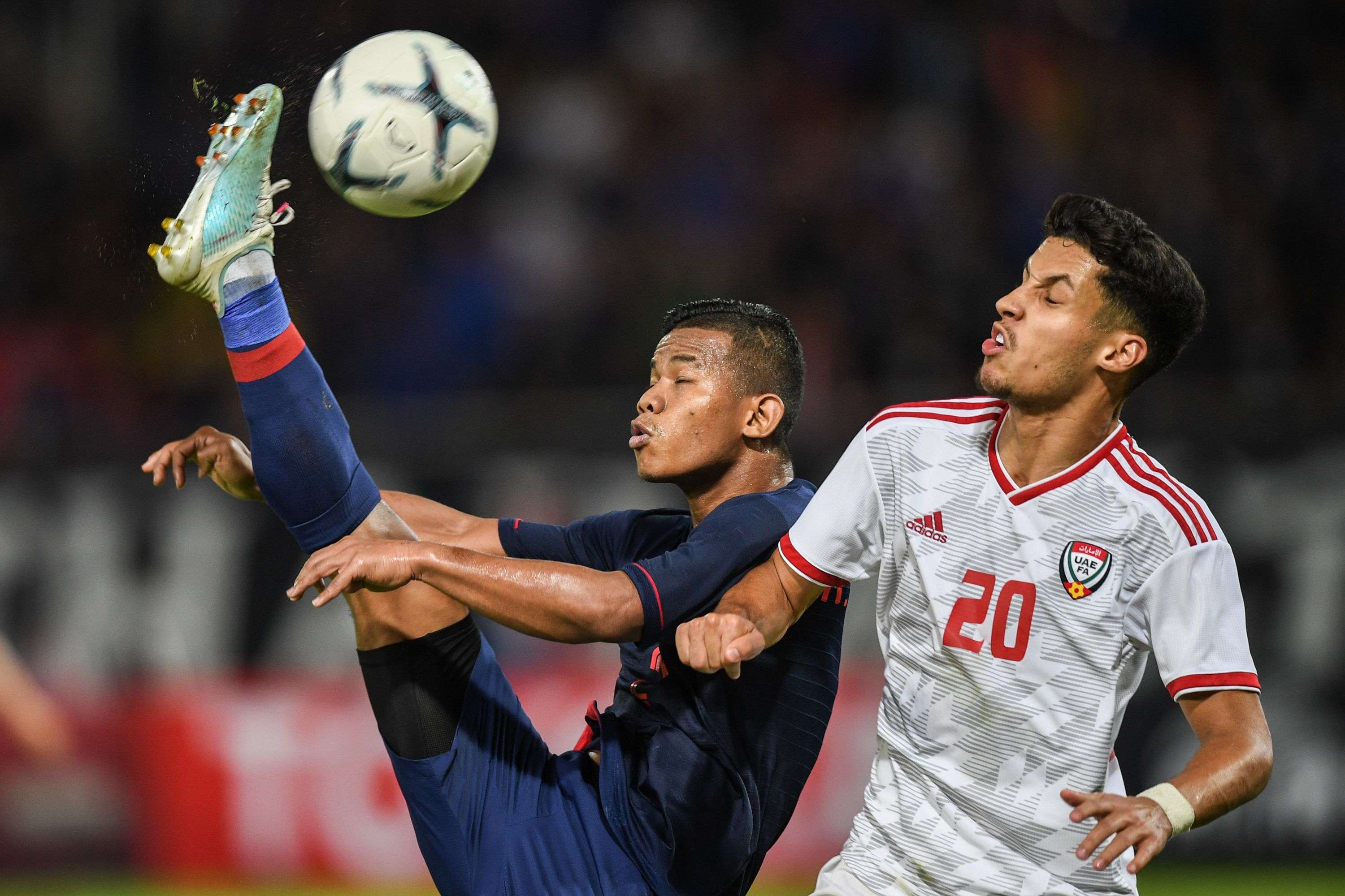 لقاء الامارات وتايلاند