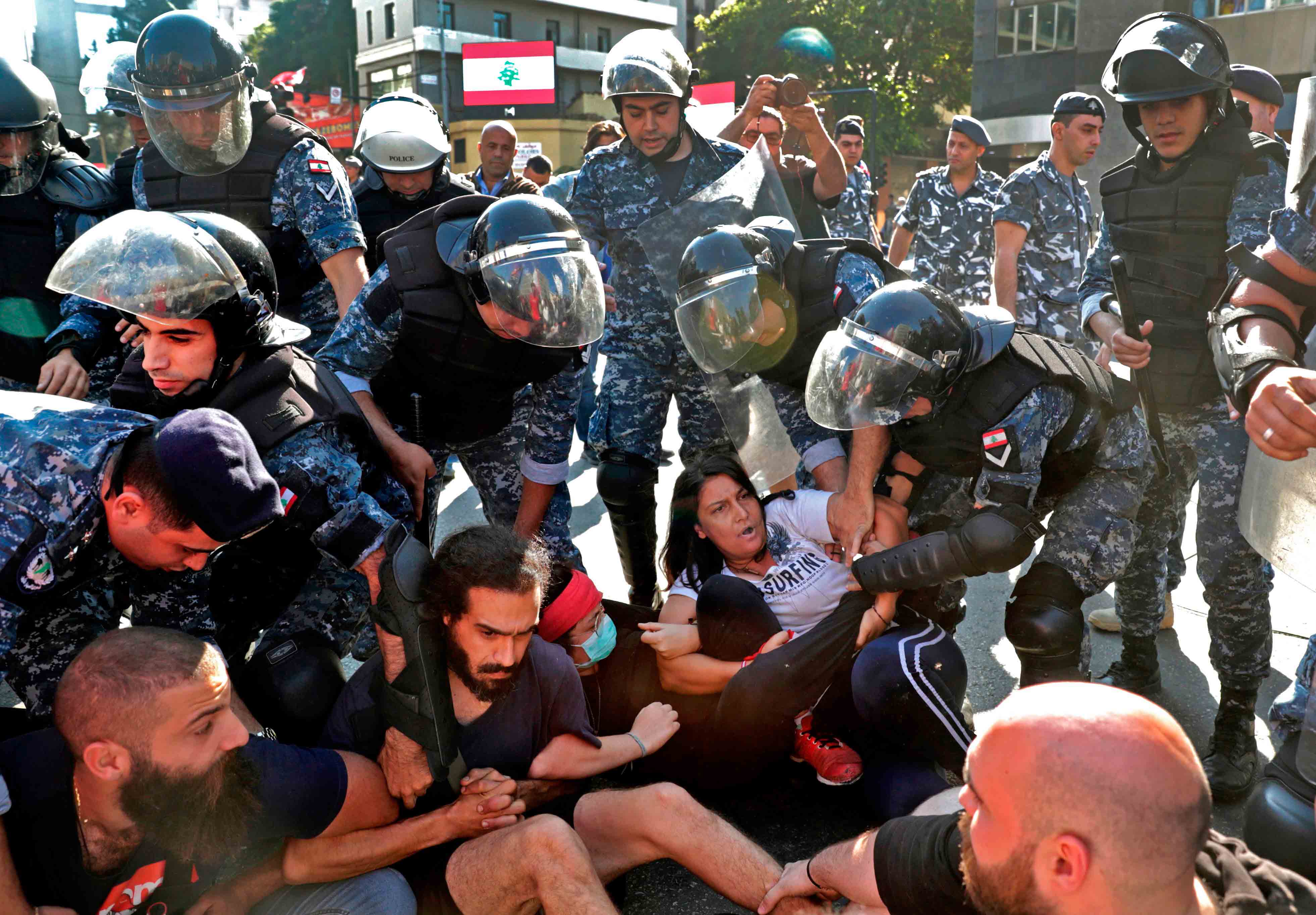 خطاب عون الذي رفض اللبنانيون سابقا دعواته للتفاوض سيكون حاسما