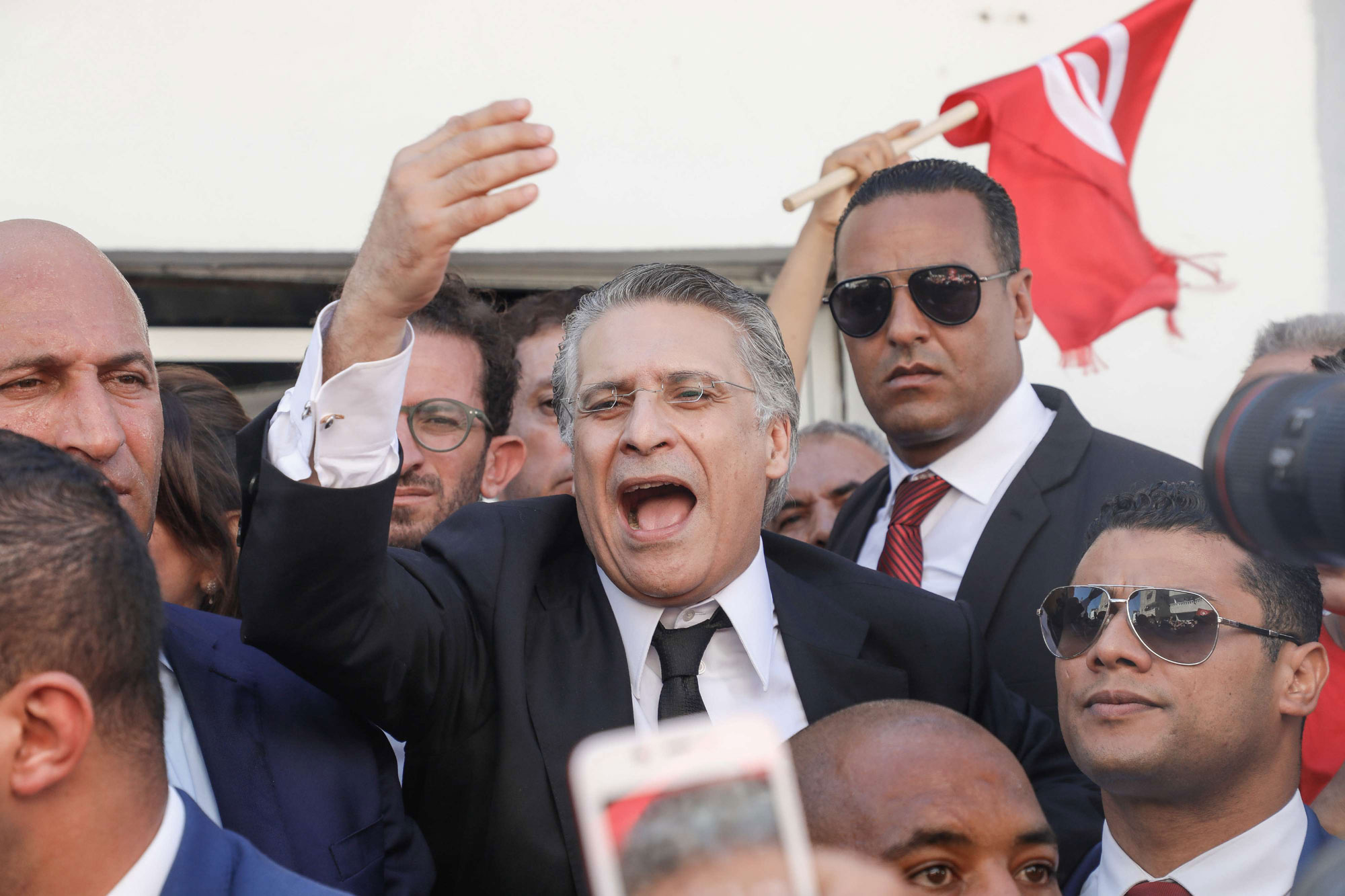 القروي لا يعتزم التحالف مع النهضة ويعتبر منافسه في الرئاسة أحد أذرعها