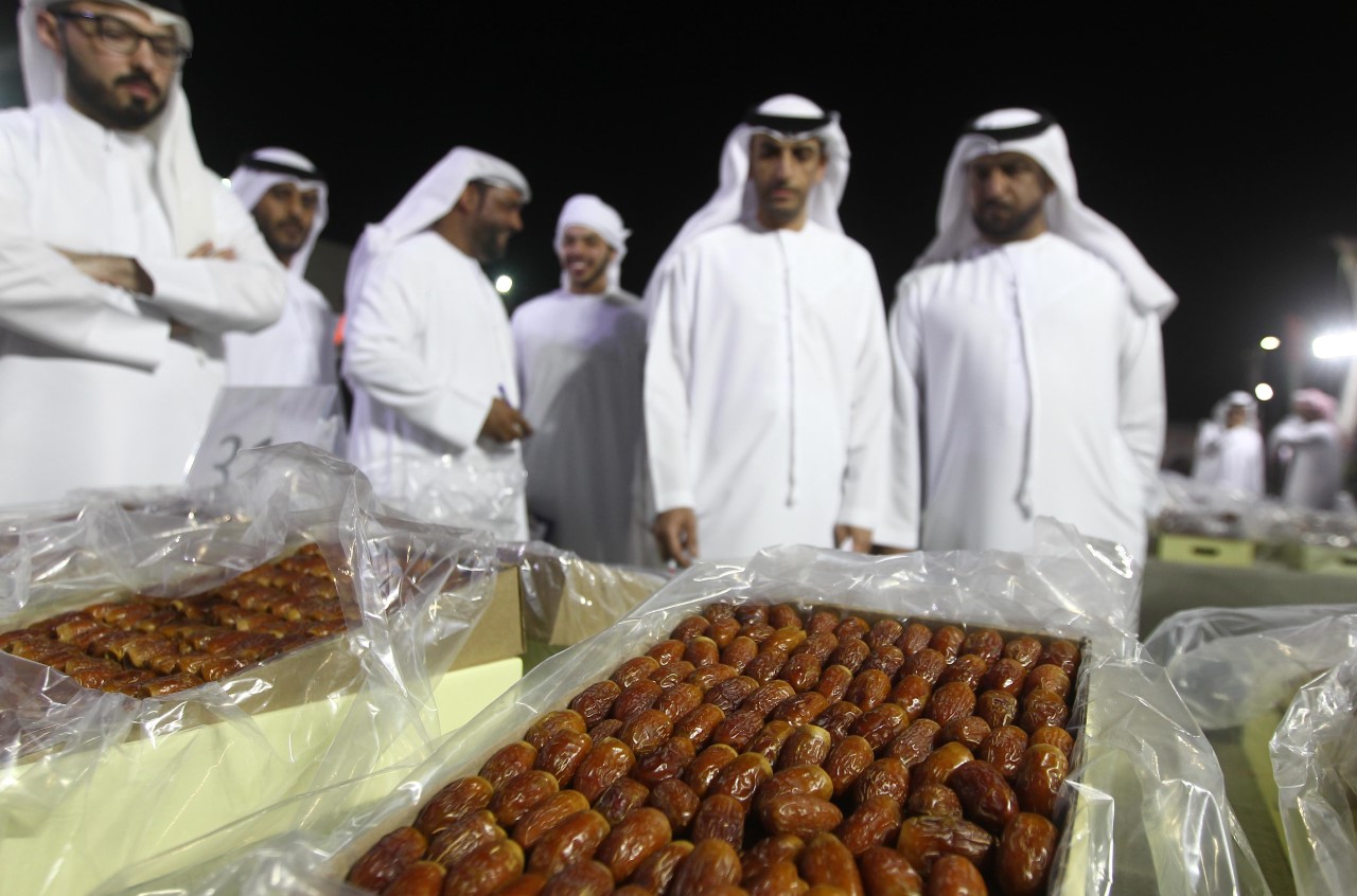 مزاد التمور