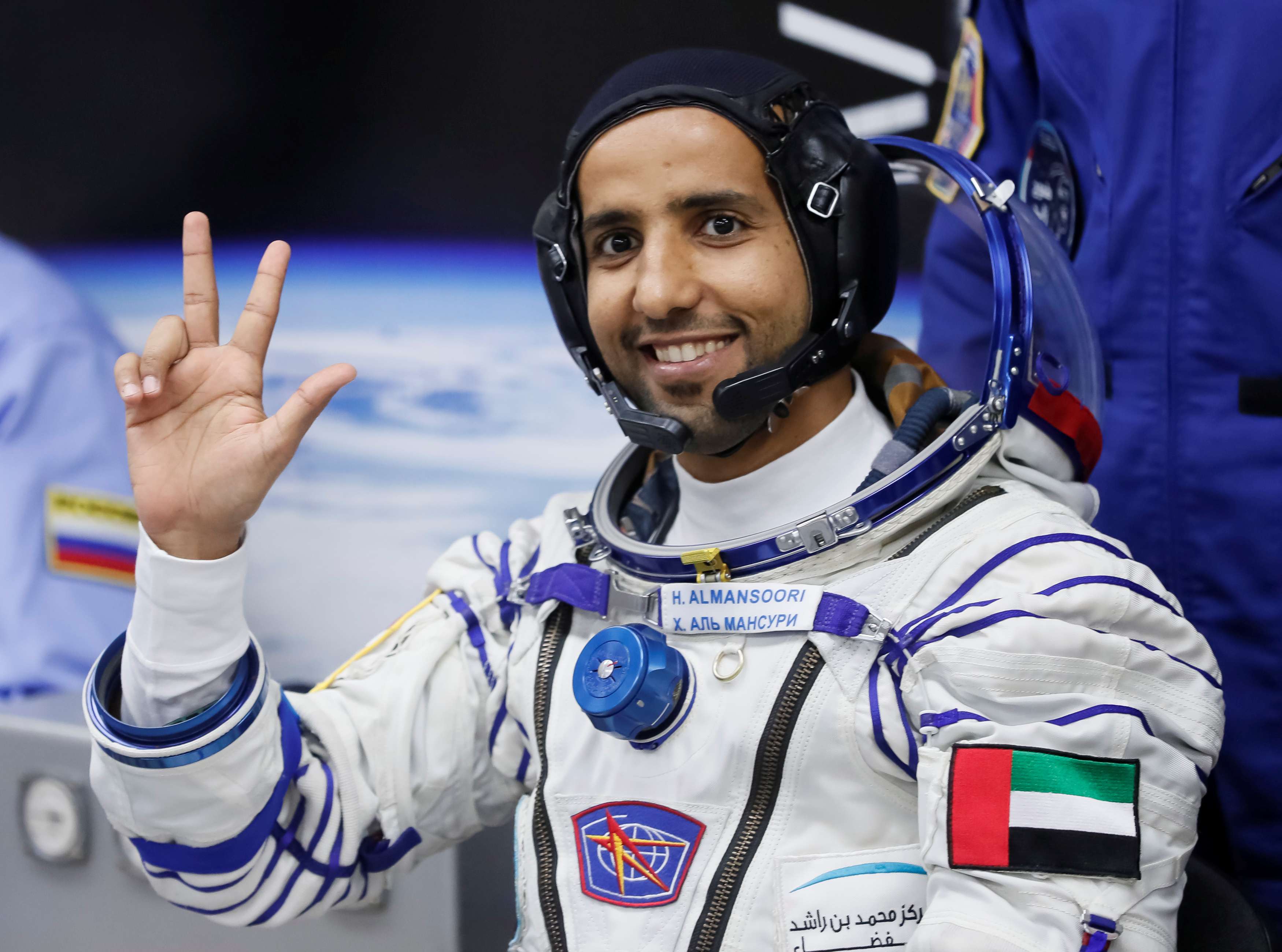 رائد الفضاء الاماراتي هزاع المنصوري