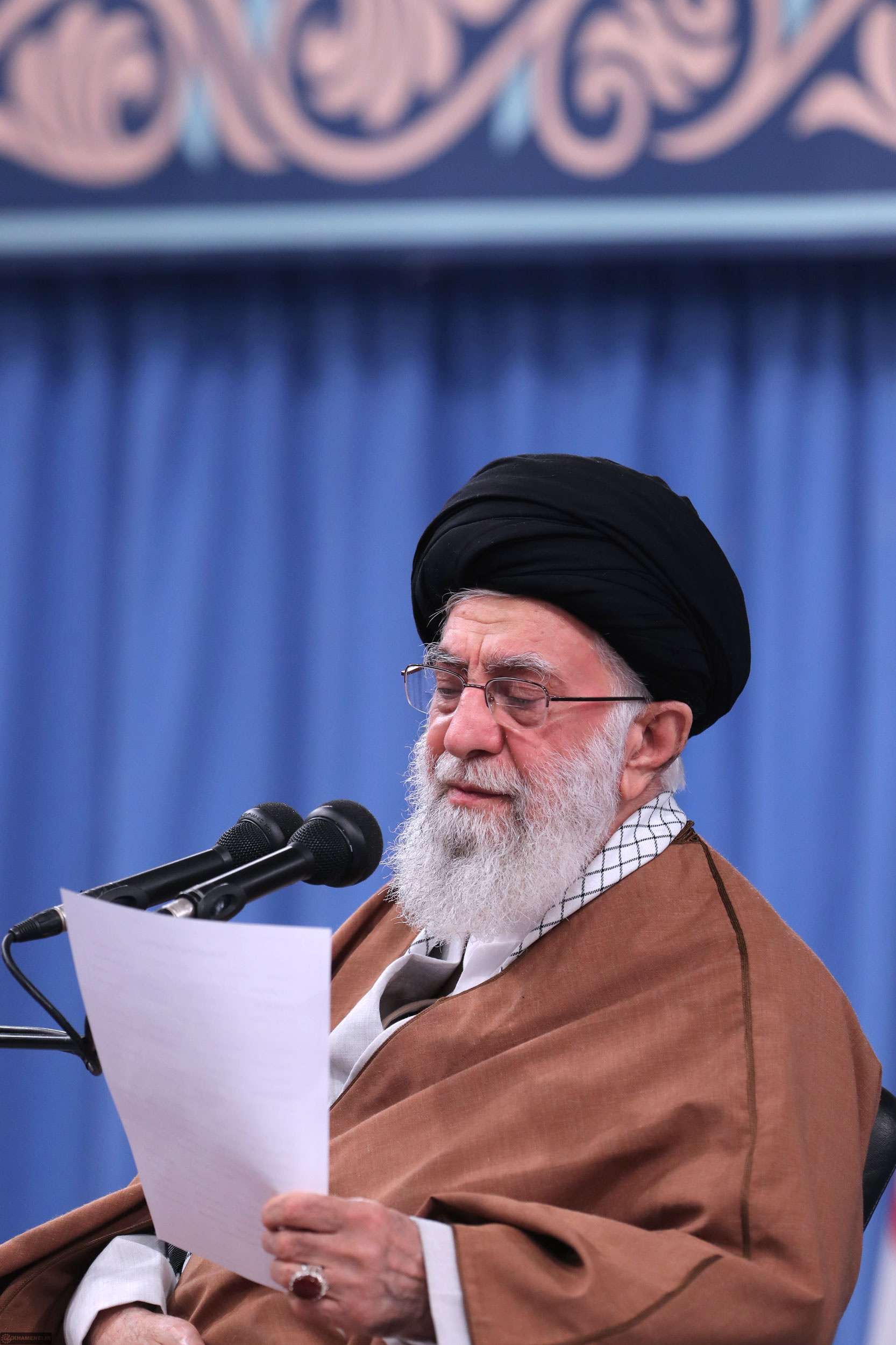 العقوبات تضاعف الضغوط على خامنئي والمقربين منه 