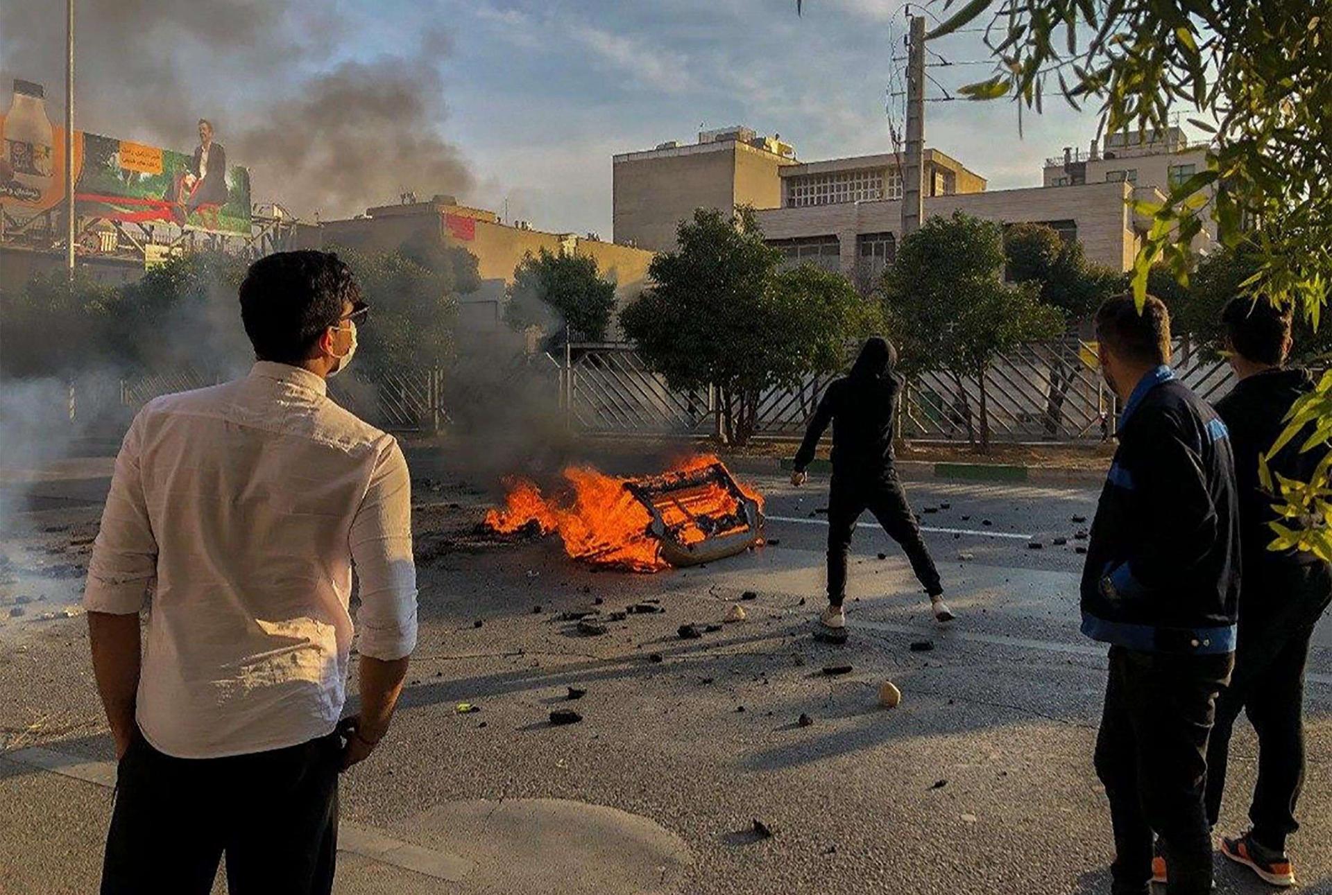 المحتجون في ايران