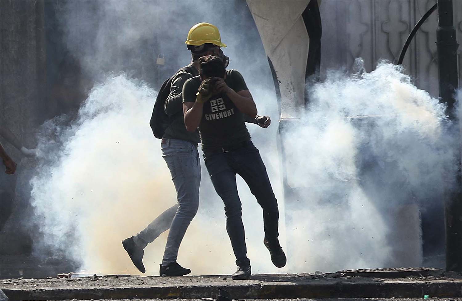 Anti-government demonstrations have cost hundreds of lives in iraq