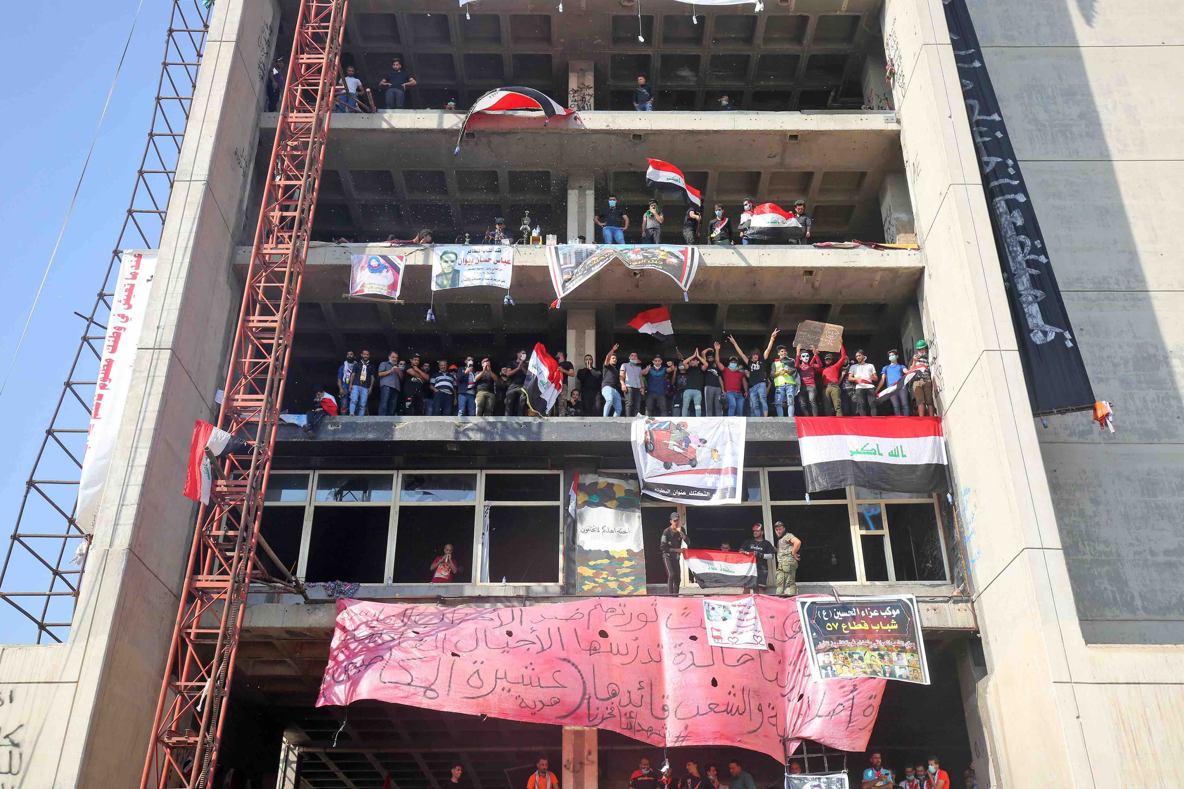 Protests demanding an overhaul of the political system have rocked Baghdad and southern Iraq