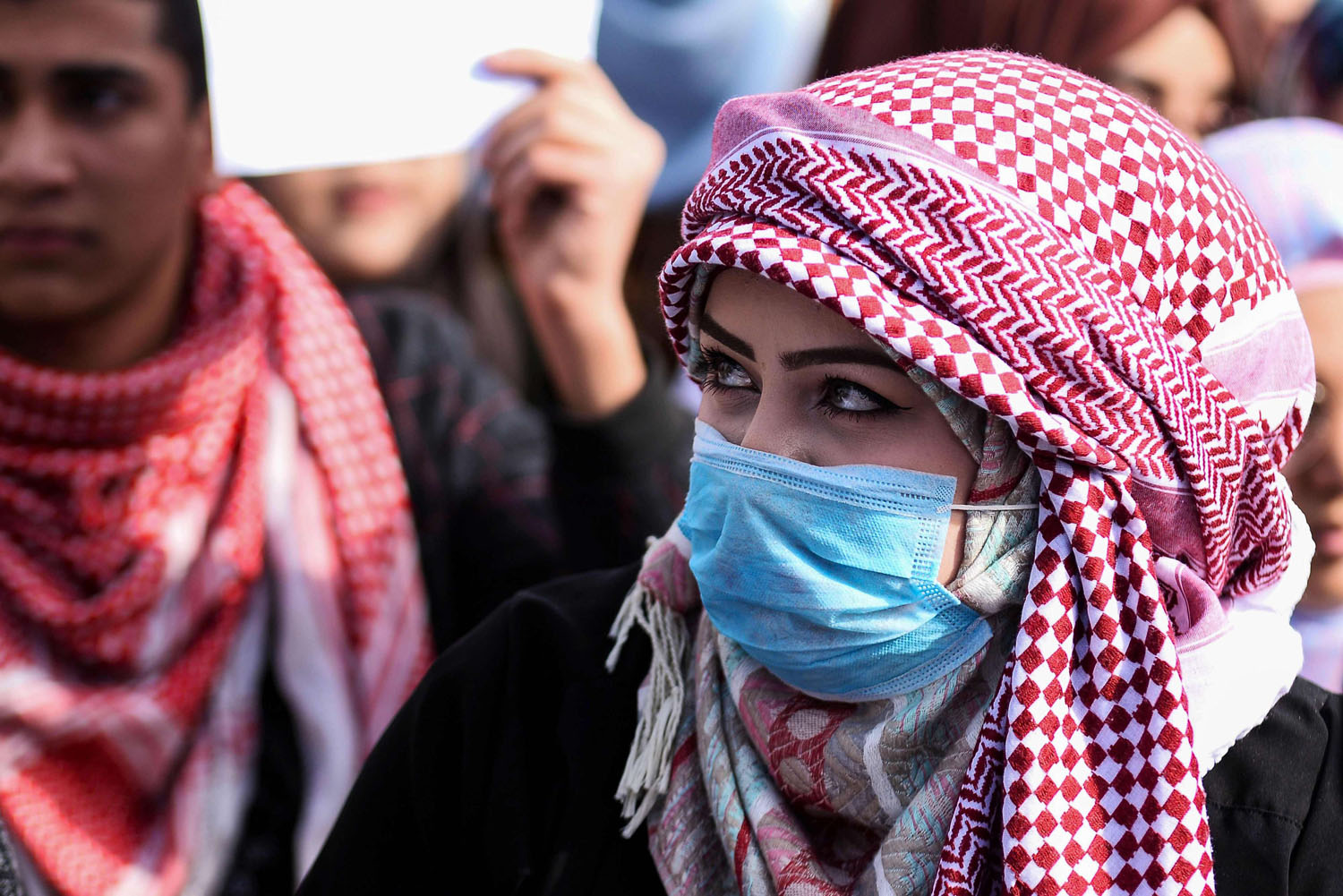 مفاضلة في الشارع بين الاسماء الثلاثة؟
