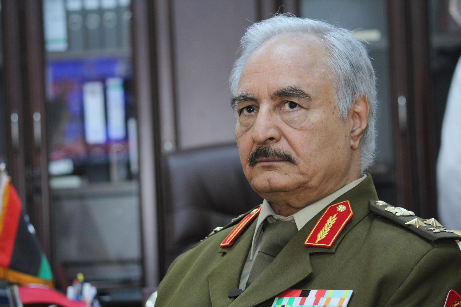 قائد الجيش الوطني الليبي المشير خليفة حفتر