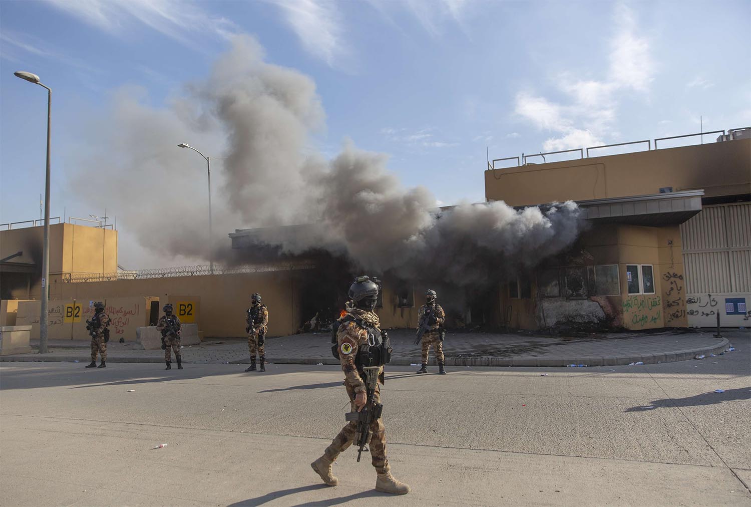 Iraqi army soldiers are deployed in front of the US embassy in Baghdad