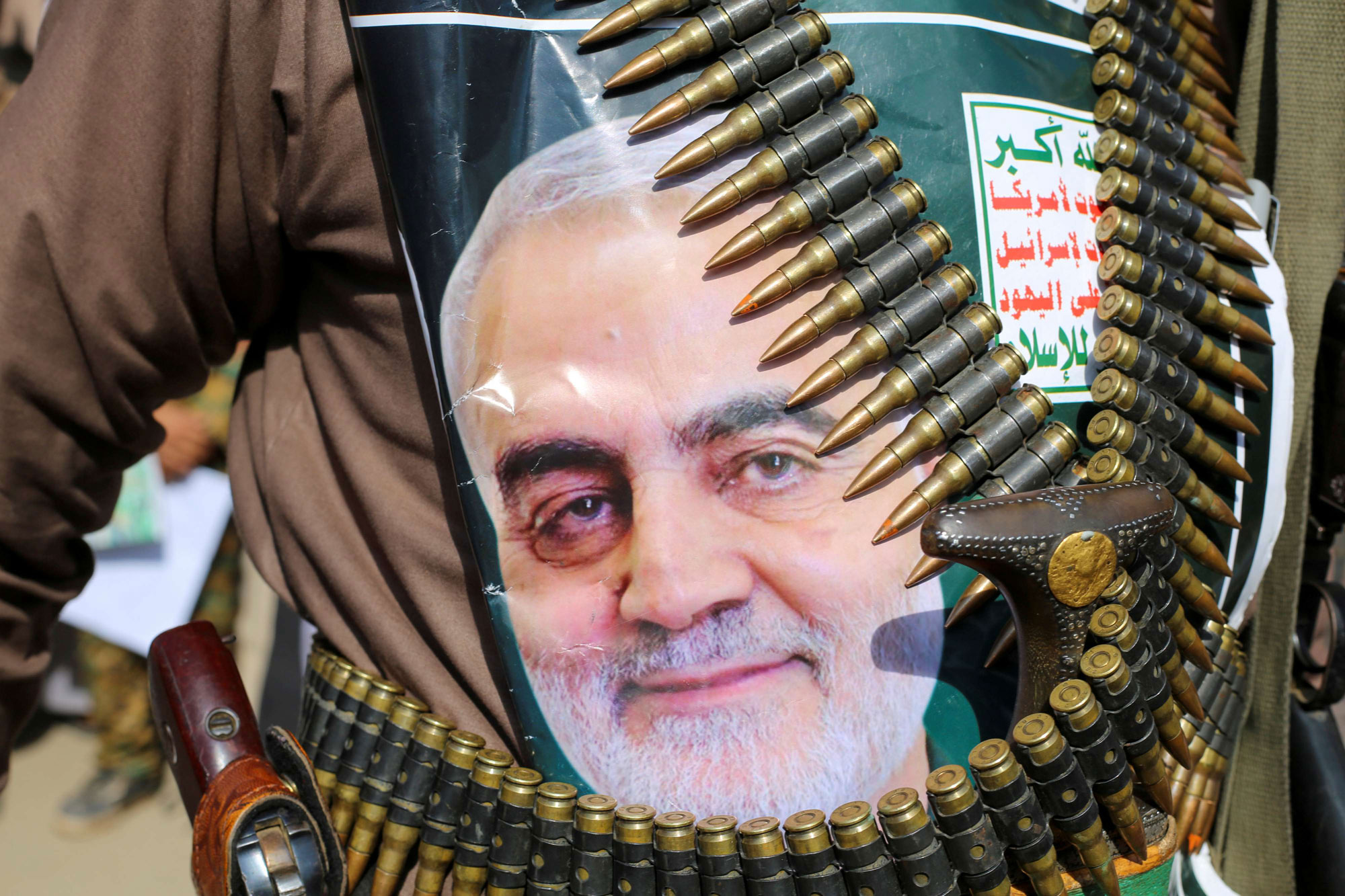 إيران قد تحرك أذرعها في المنطقة بما فيها الحوثيون في اليمن للانتقام لسليماني