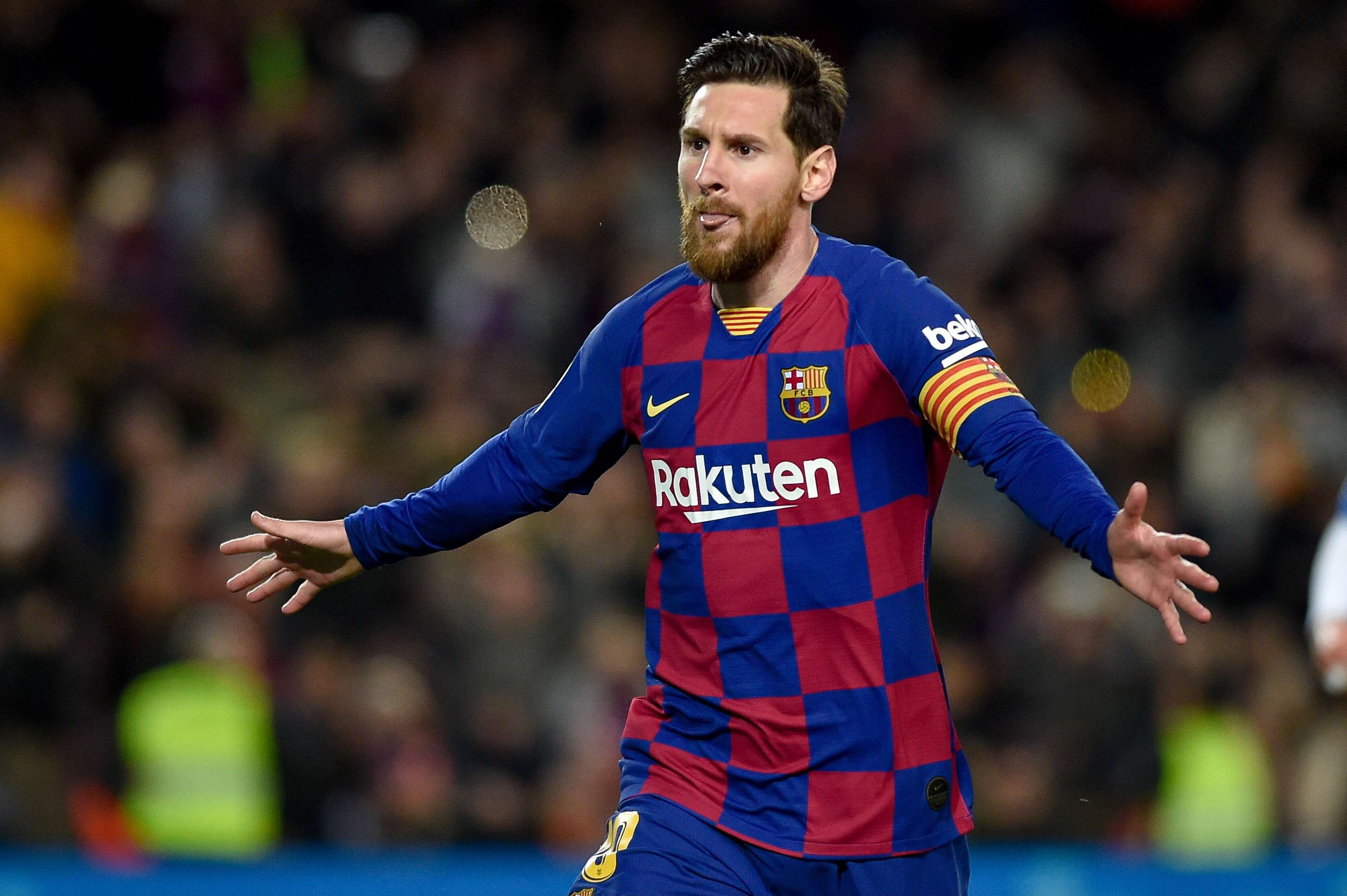 تقنية الفيديو تبتسم لميسي وبرشلونة