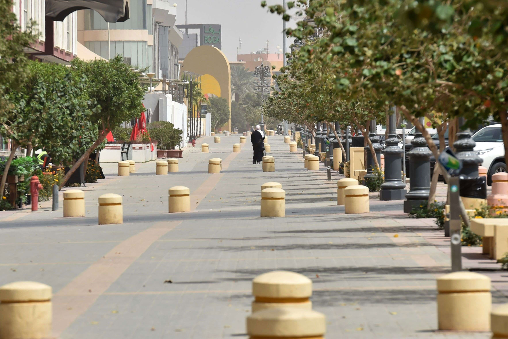 كورونا يحول مدنا إلى مناطق أشباح