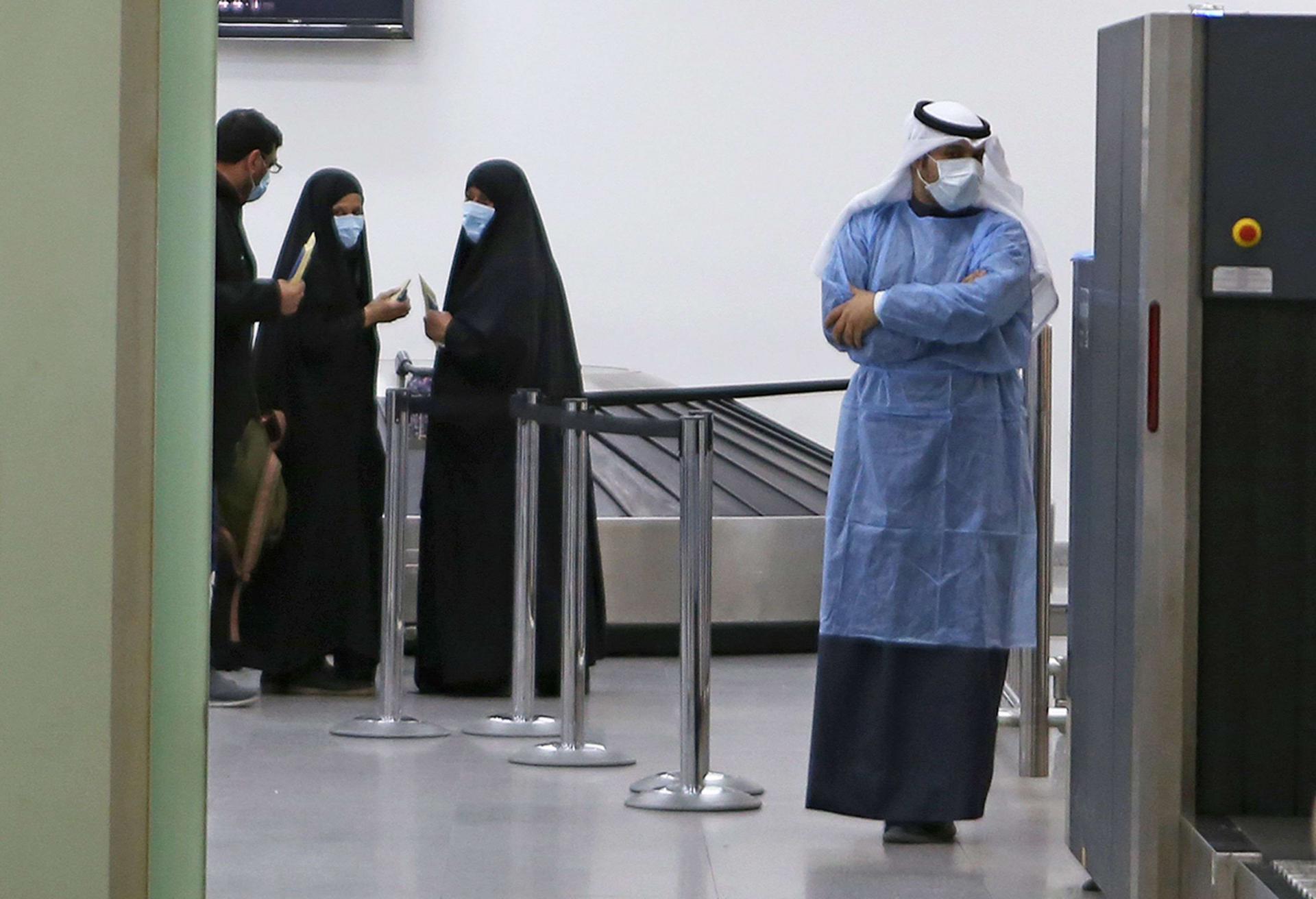 الاجراءات الصارمة لدول الخليج لم تمنع من وصول عدد المصابين بالفيروس الى الف