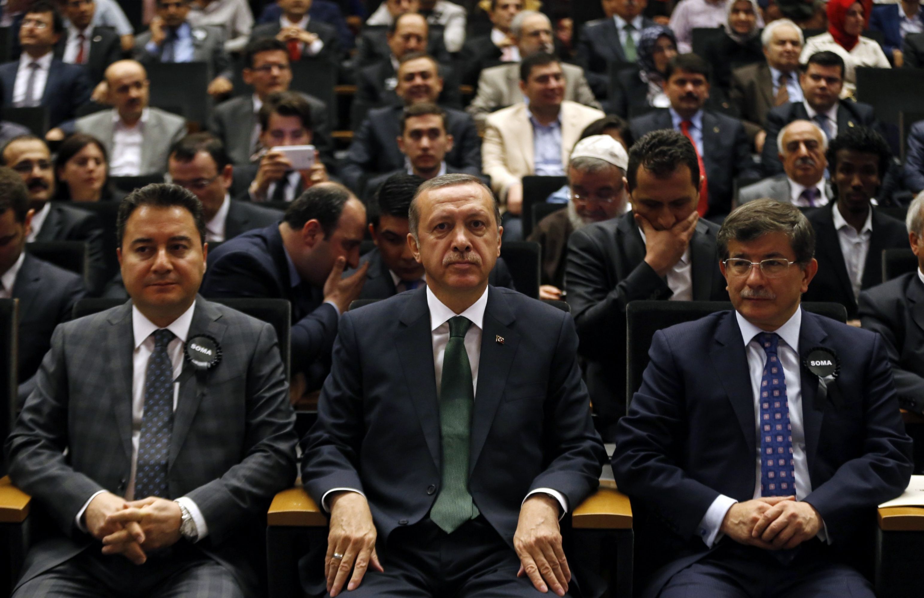 مؤسسو حزب اردوغان يتفرقون