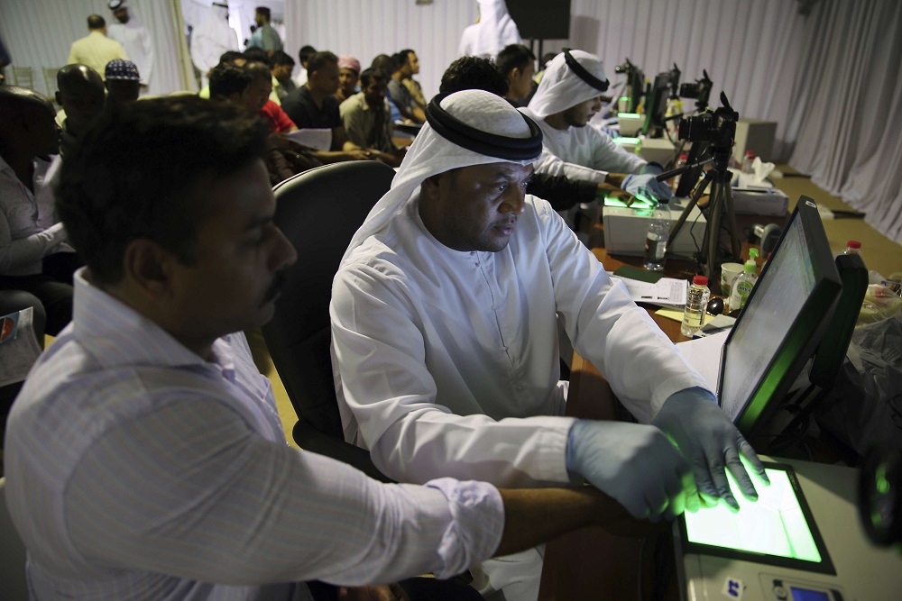 الامارات تسهّل وضع من لديهم تأشيرات منتهية الصلاحية من العمال الاجانب