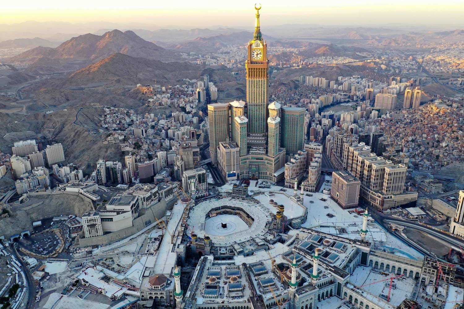 تم الإبقاء على منع التجول في مكة 