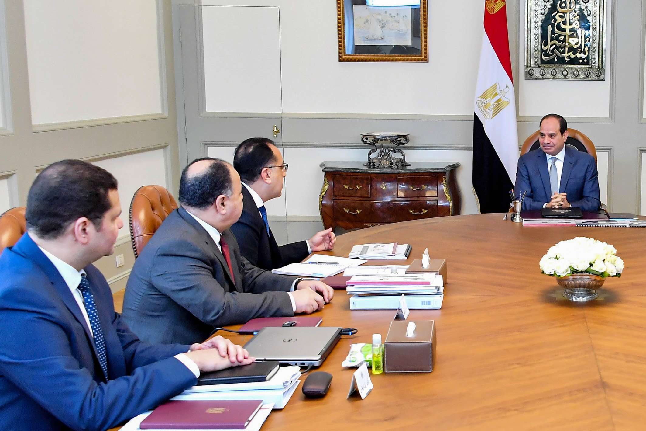 السيسي يوجه قرارات تحفيزية للمتضررين من كورونا