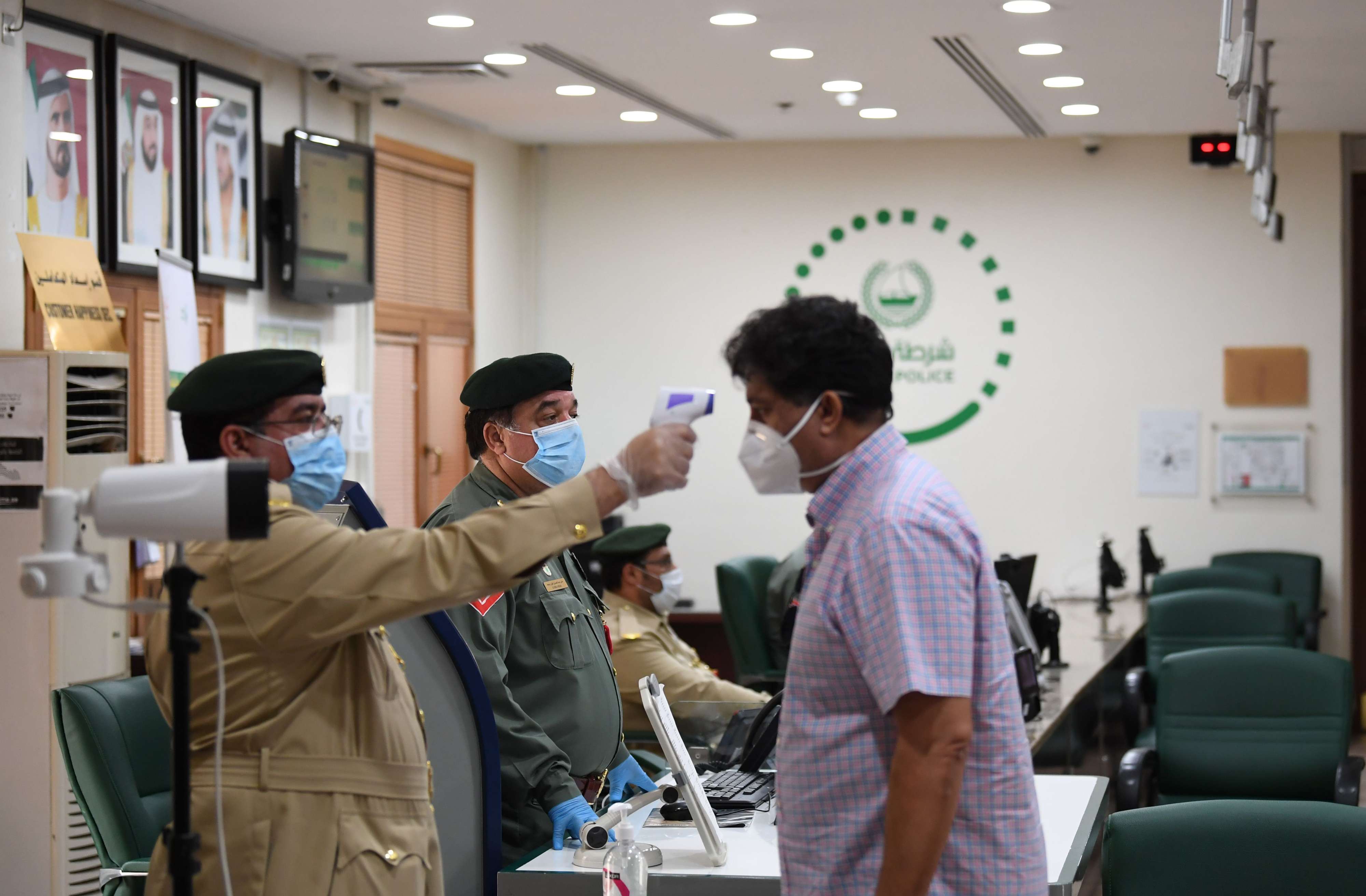 خطوات إماراتية محكمة للحد من انتشار كوفيد-19