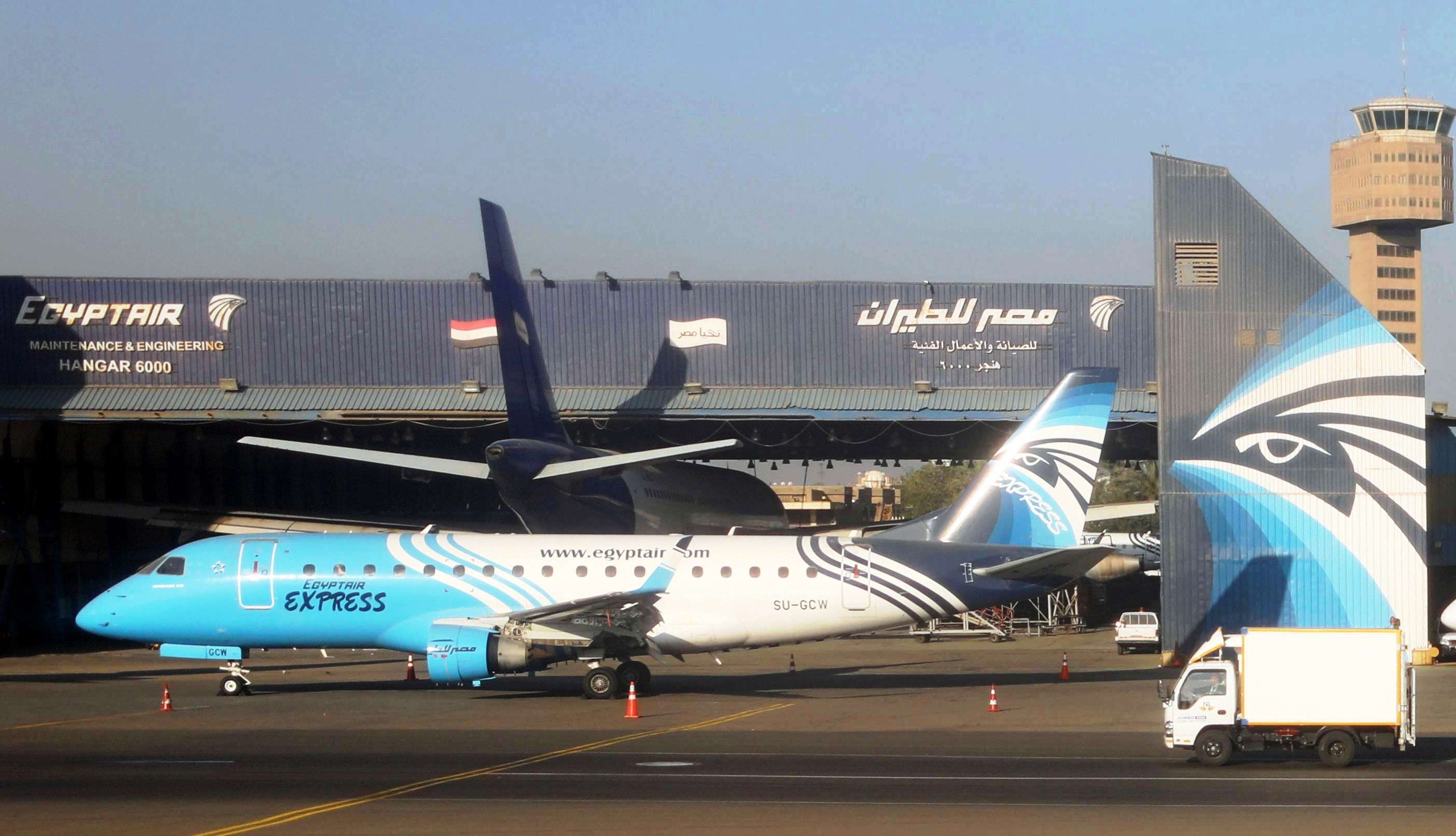 الطائرات تصطف بالمطارات في ظل الركود العالمي وشلل الأنشطة
