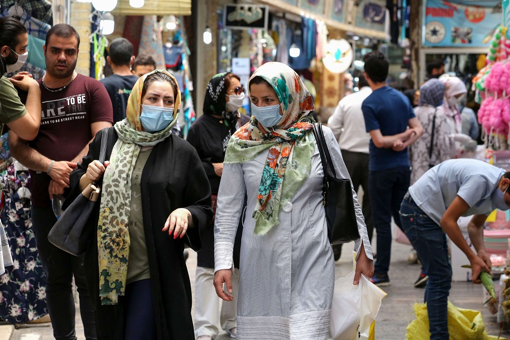 الشارع الإيراني يئن تحت وطأة الأزمة الاقتصادية الخانقة