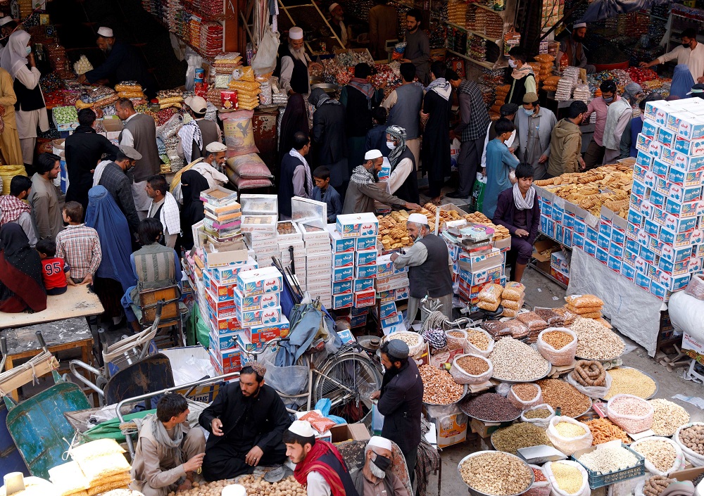 الأفغان يتوقون إلى حياة طبيعية بعد عقود من الحرب