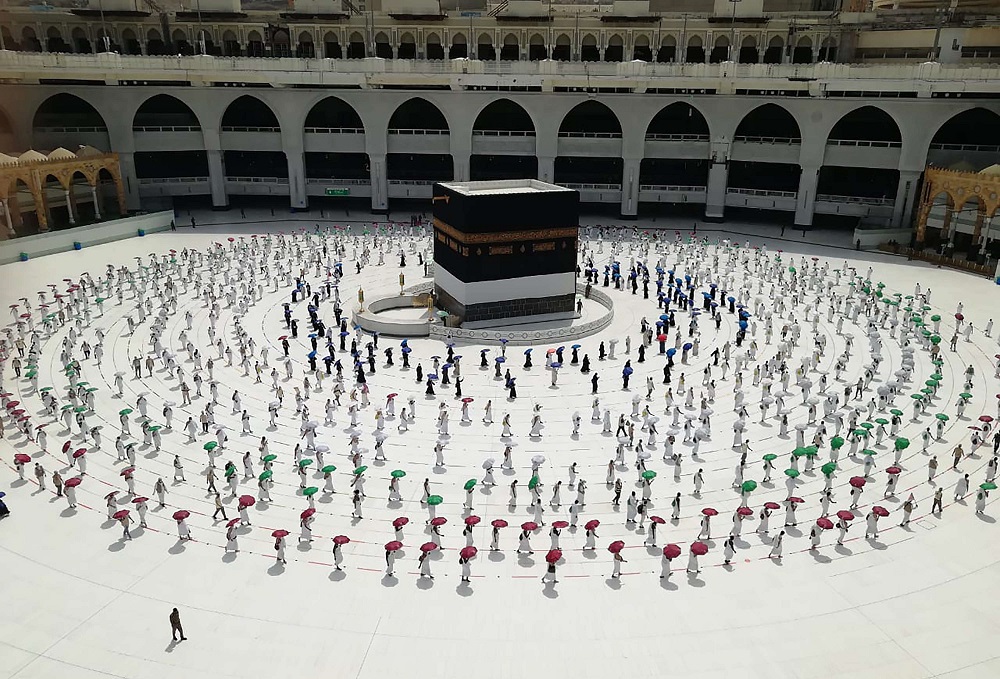 الطواف حول الكبعة مع احترام شرط التباعد الاجتماعي