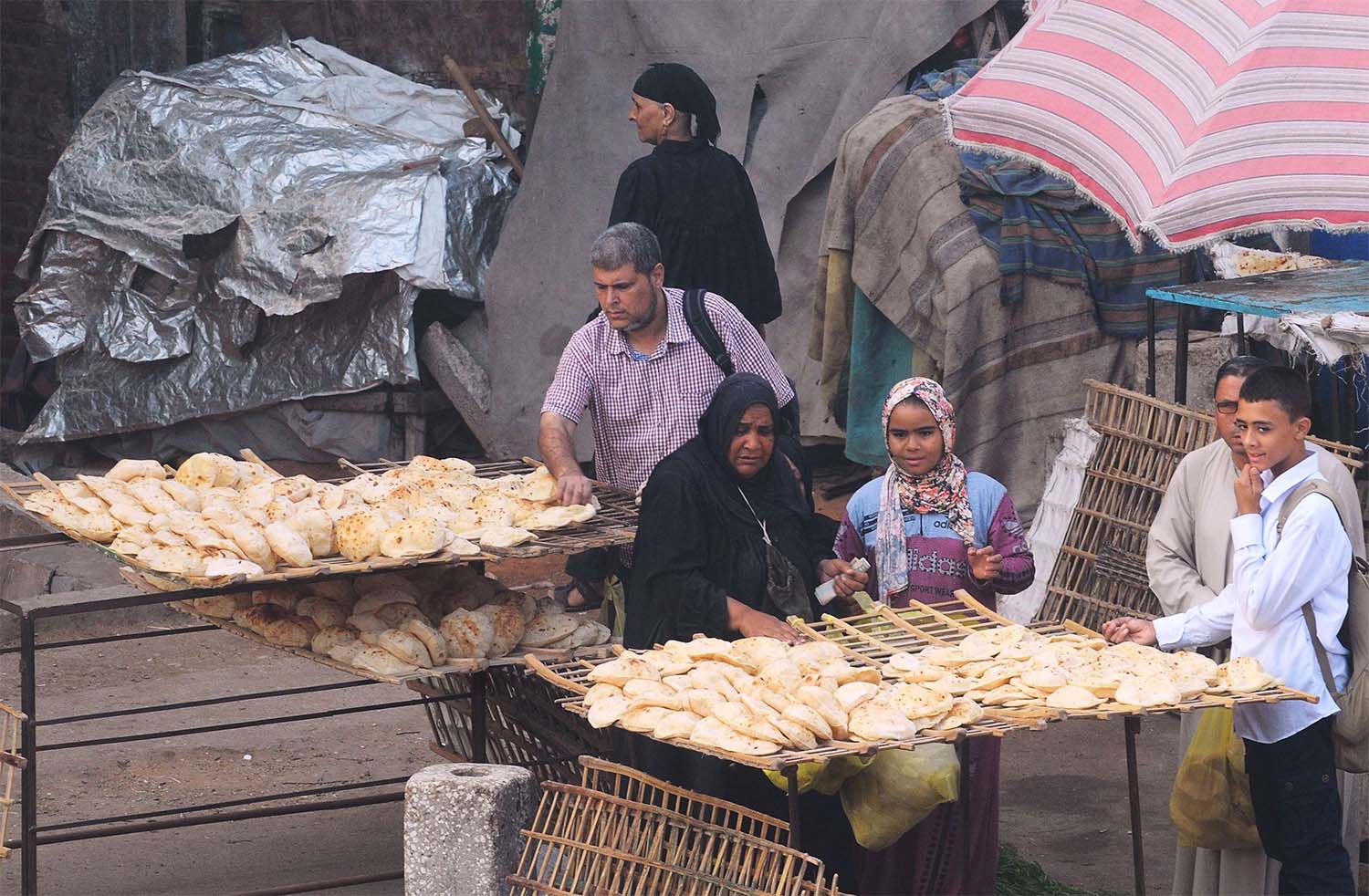 Egypt offers bread to more than 60 million people