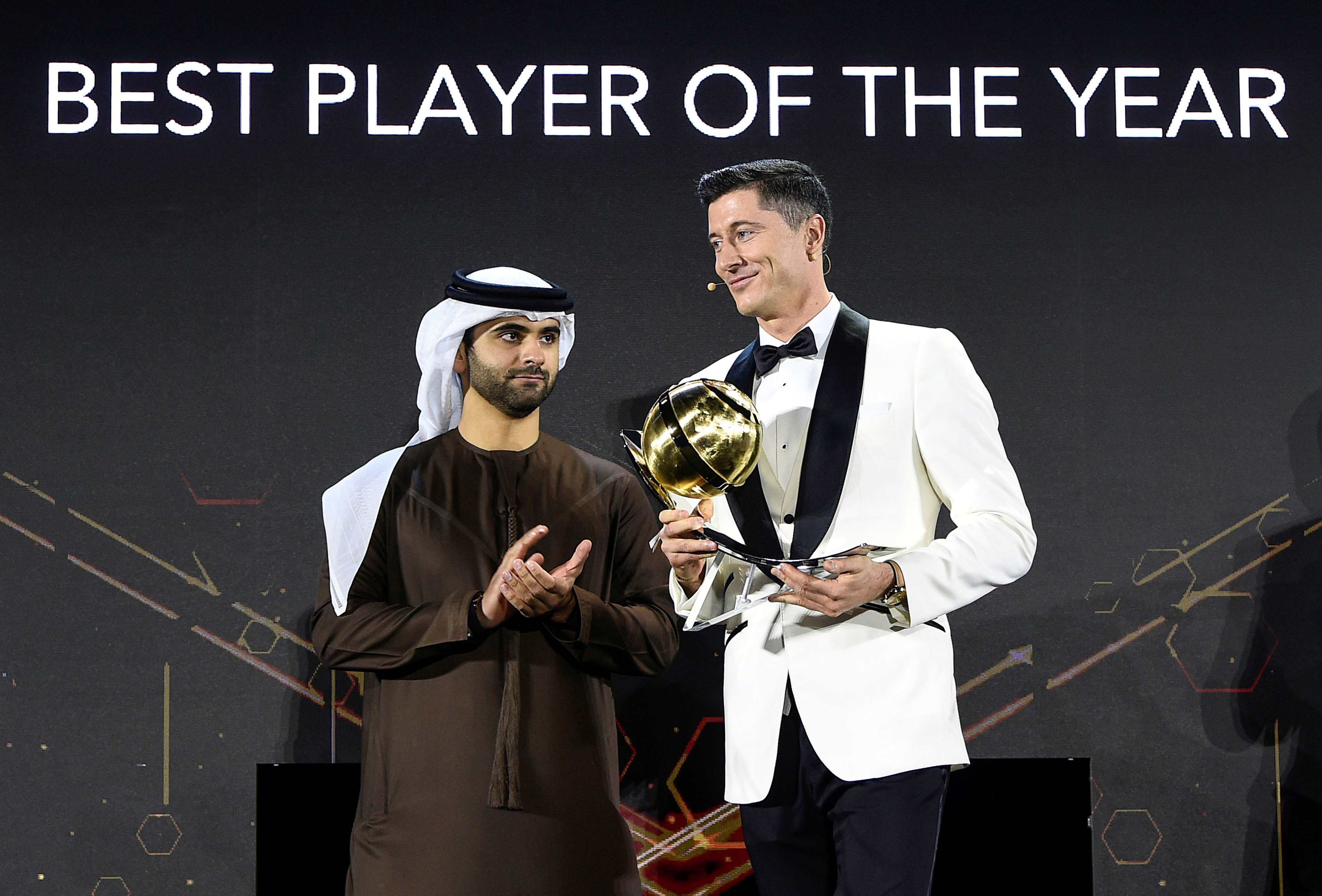 اللاعب البولندي روبرت ليفاندوفسكي مهاجم بايرن ميونيخ الألماني 