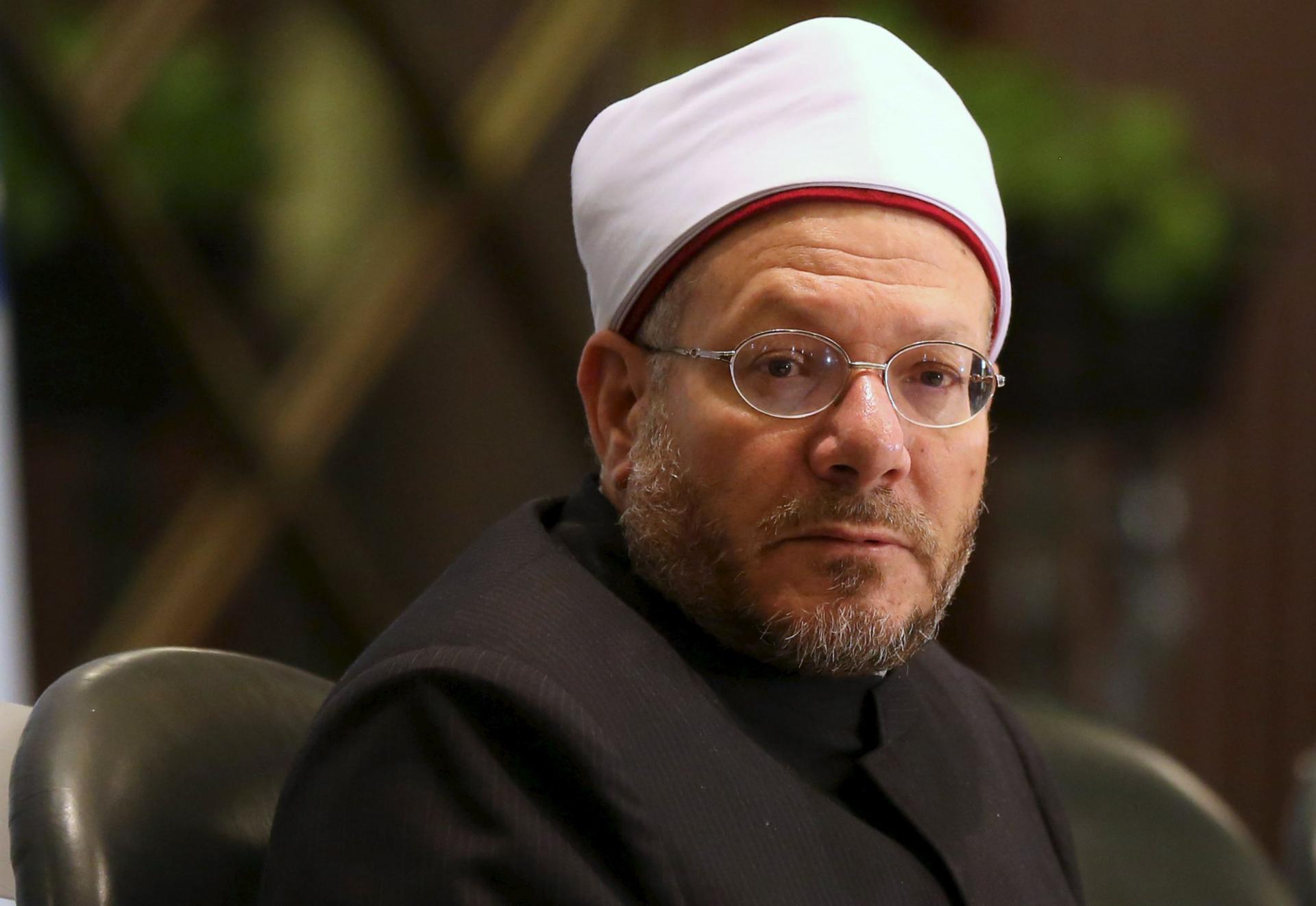 مفتي مصر كان قد حرم الانضمام الى الاخوان المسلمين